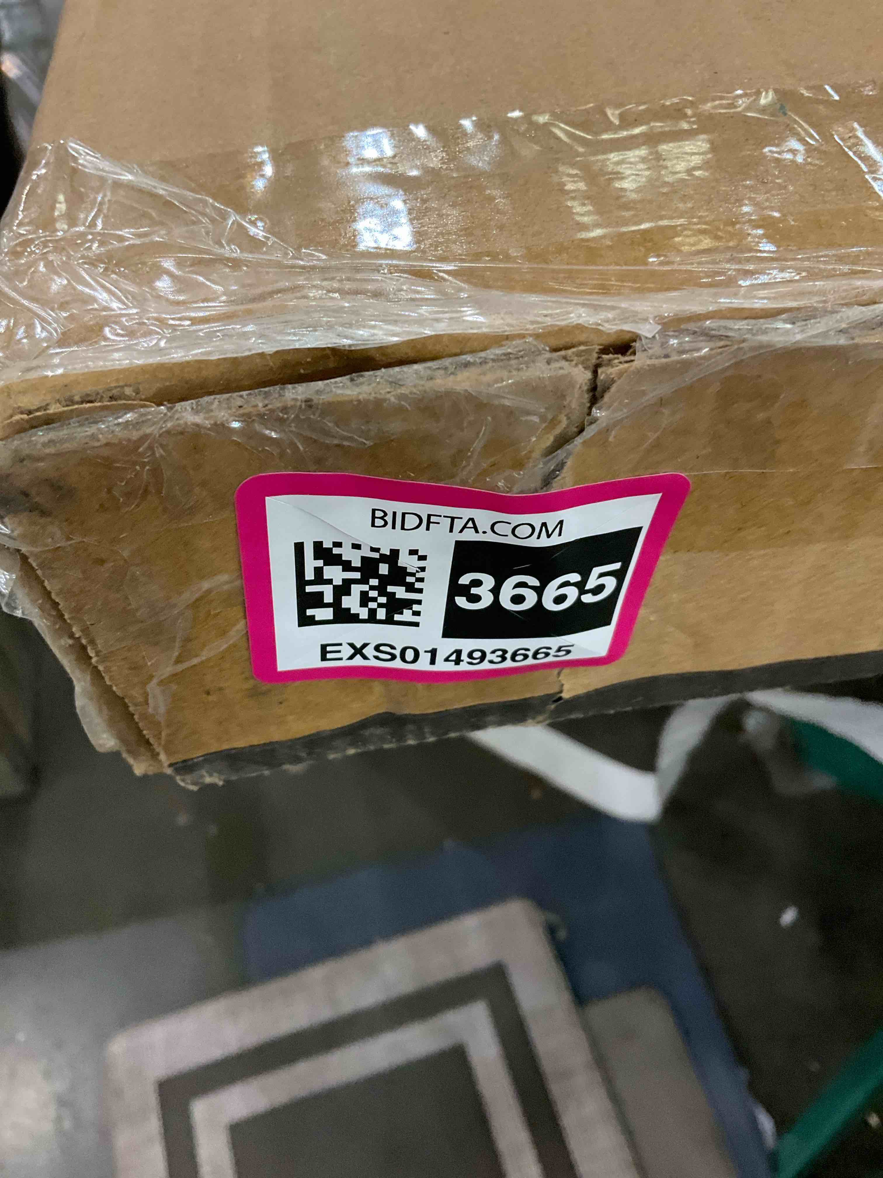 https://s3.amazonaws.com/lotting-images-prod/BargainHunt/EXS01493665_1721149104584.jpeg