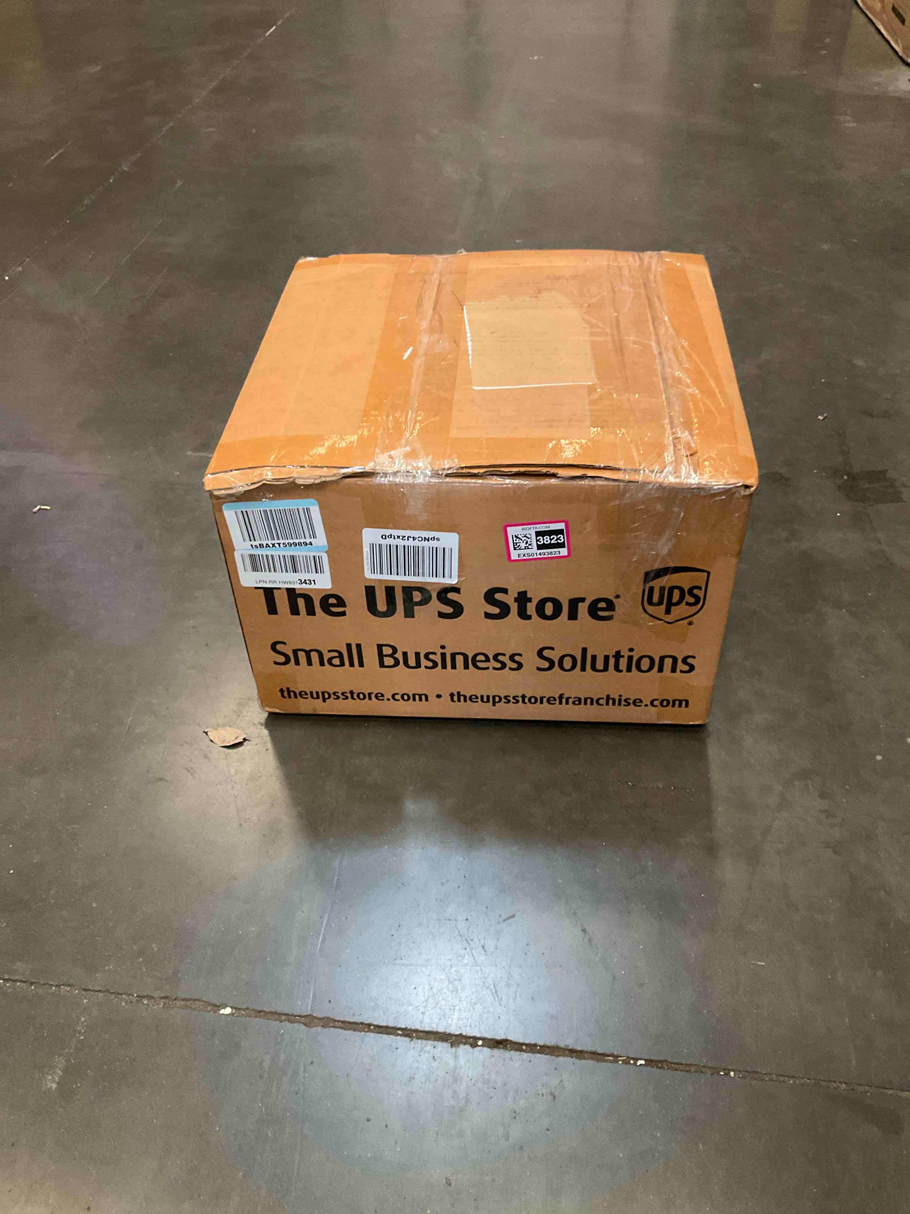 https://s3.amazonaws.com/lotting-images-prod/BargainHunt/EXS01493823_1721844561308.jpeg