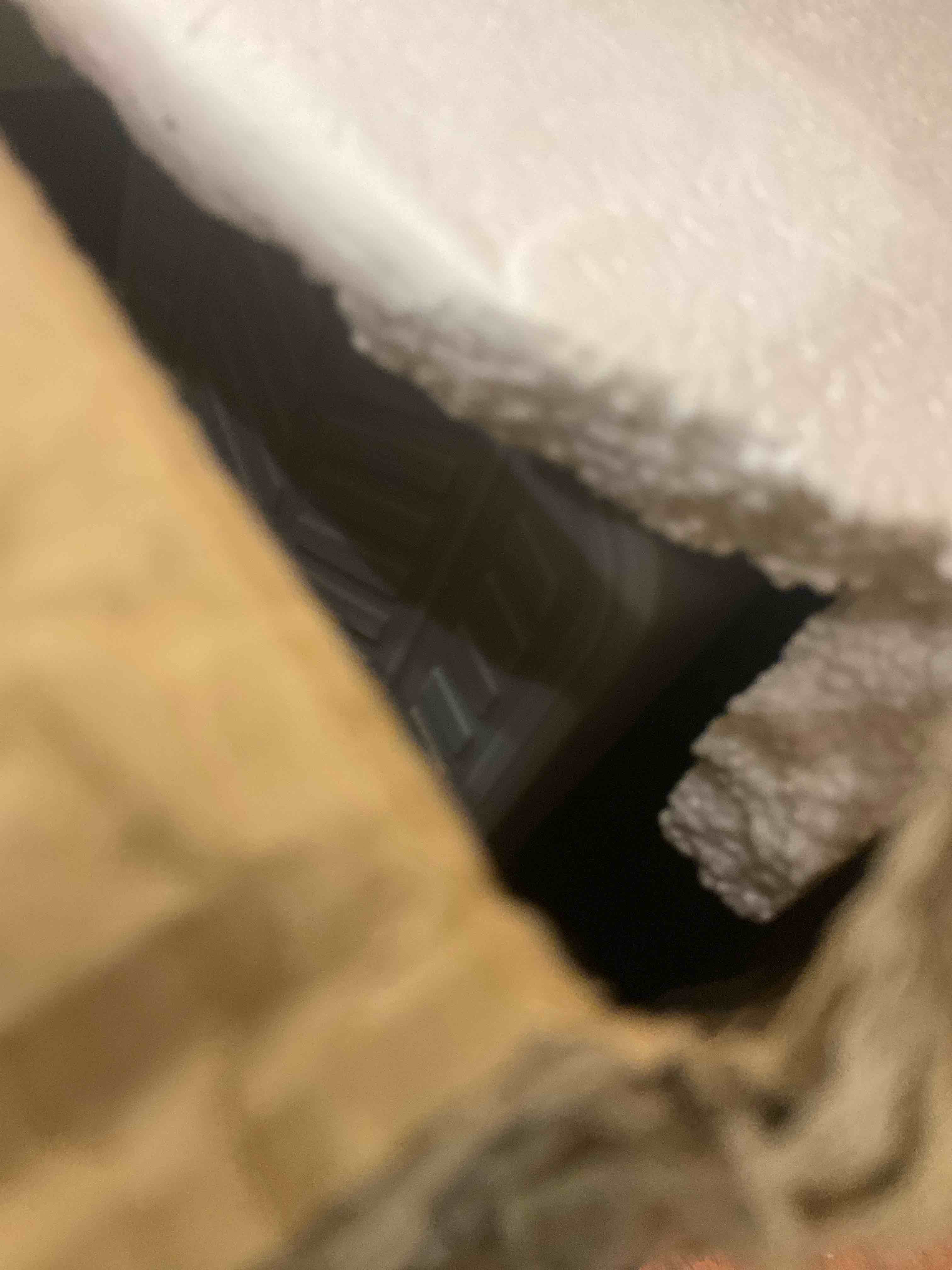 https://s3.amazonaws.com/lotting-images-prod/BargainHunt/EXS01494167_1716390361182.jpeg