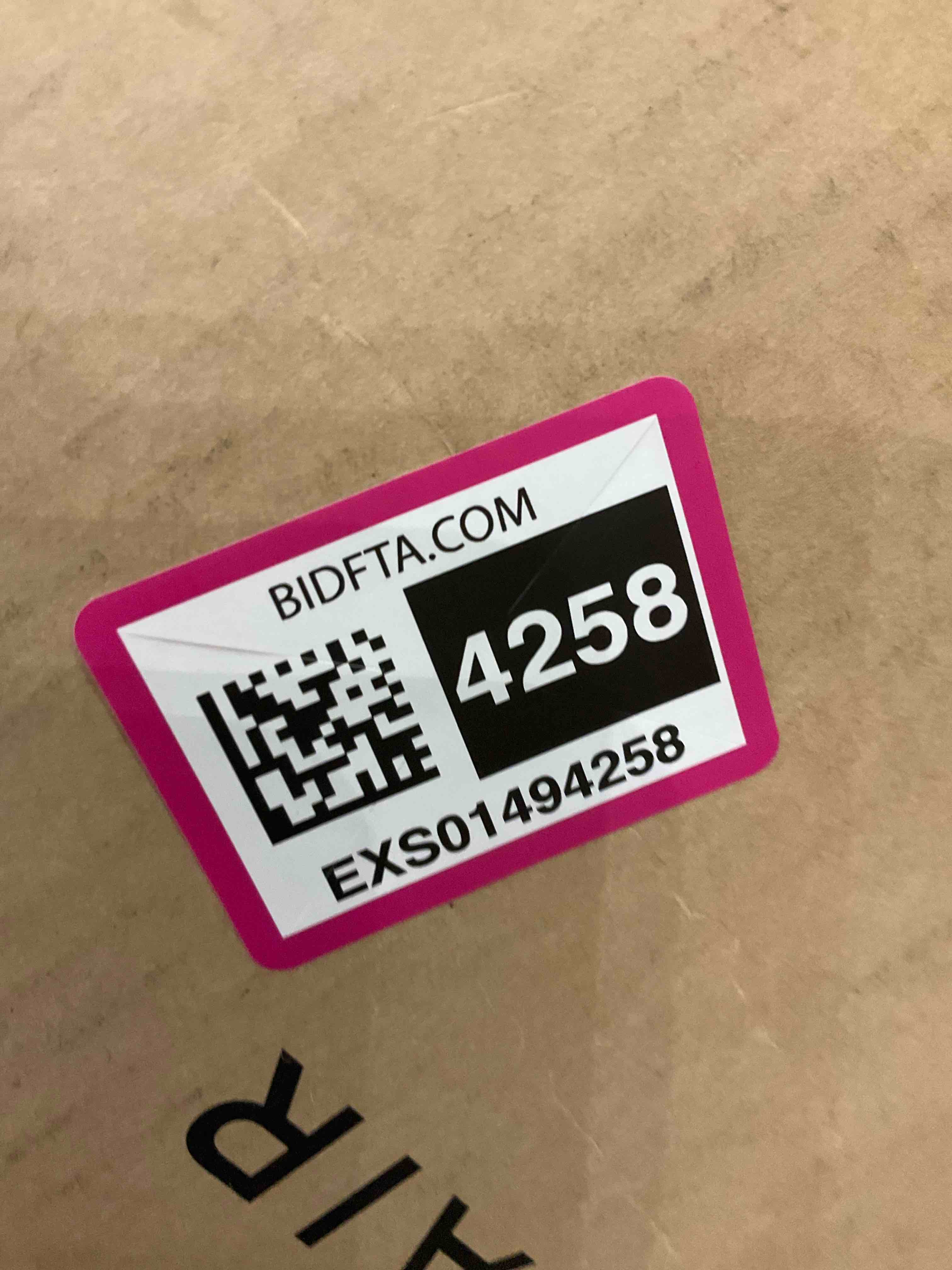 https://s3.amazonaws.com/lotting-images-prod/BargainHunt/EXS01494258_1716899534344.jpeg