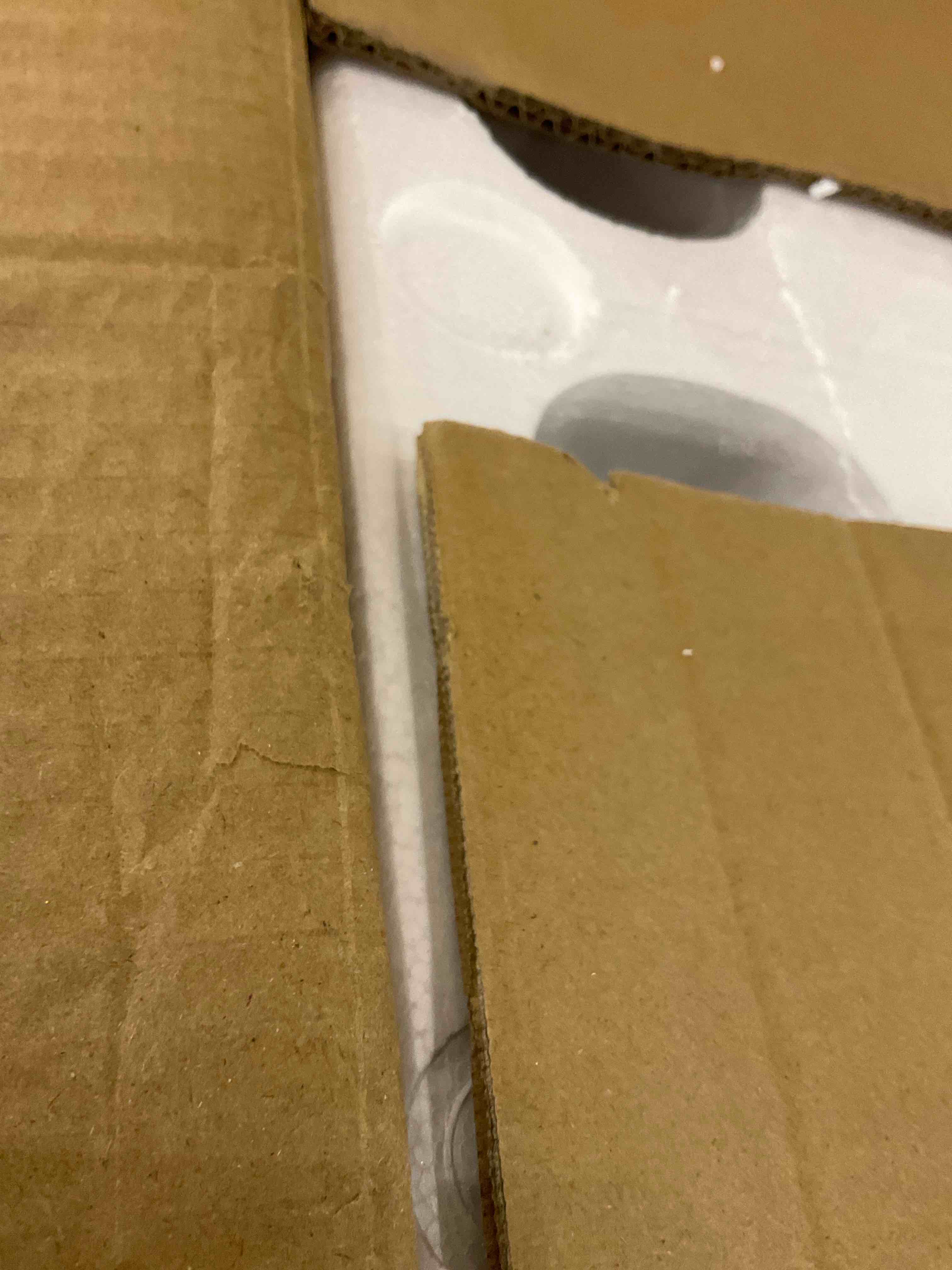 https://s3.amazonaws.com/lotting-images-prod/BargainHunt/EXS01494262_1716900044669.jpeg