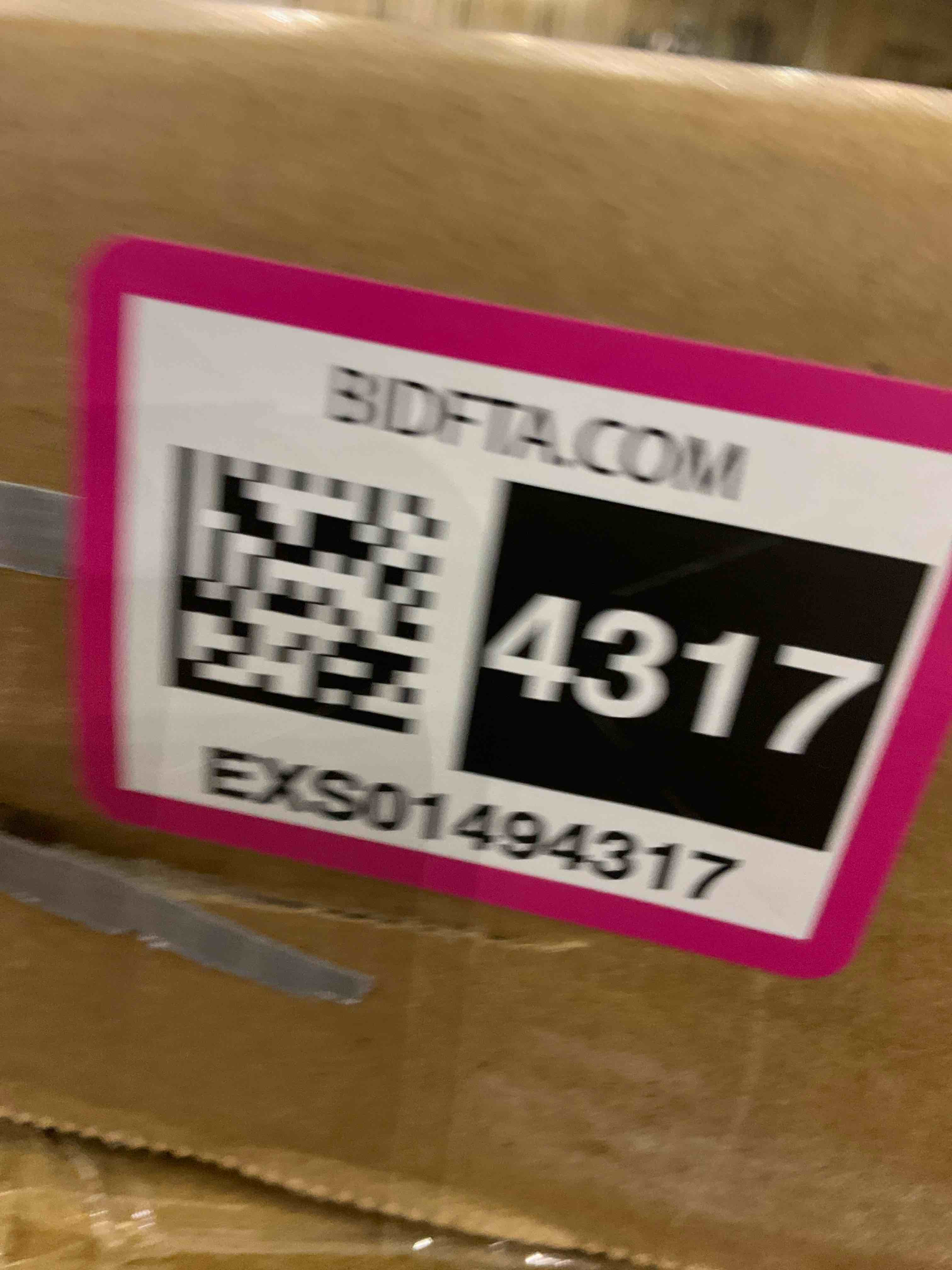https://s3.amazonaws.com/lotting-images-prod/BargainHunt/EXS01494317_1717156793571.jpeg