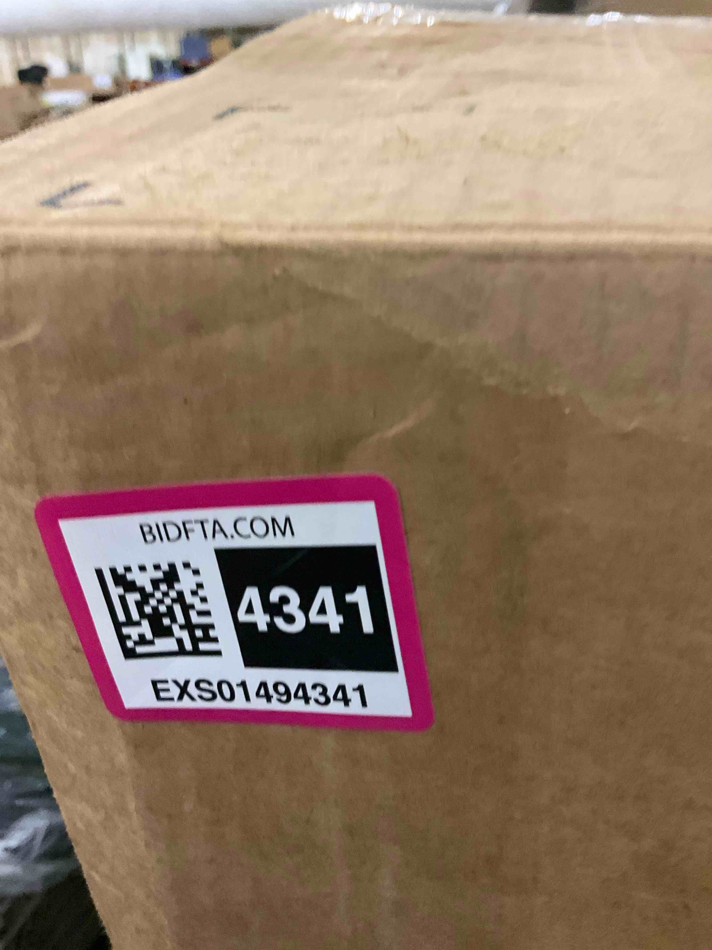 https://s3.amazonaws.com/lotting-images-prod/BargainHunt/EXS01494341_1717168582253.jpeg