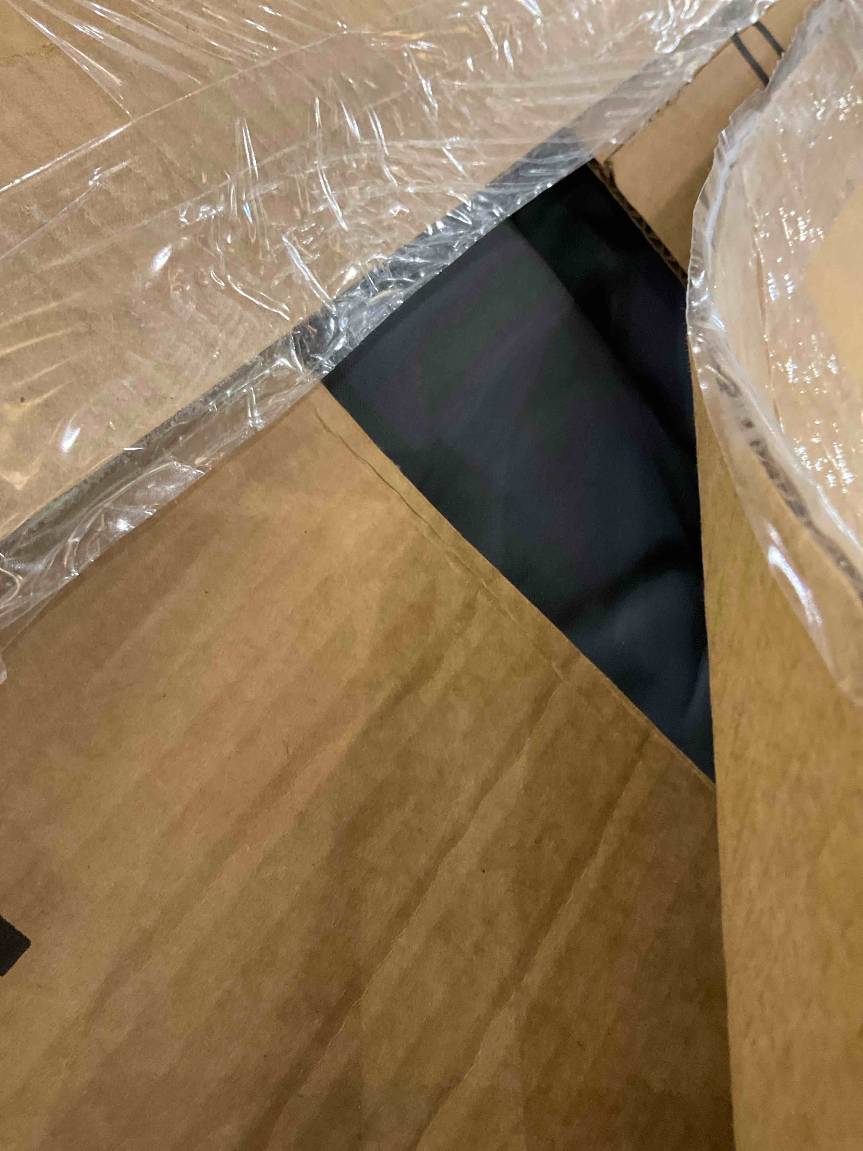 https://s3.amazonaws.com/lotting-images-prod/BargainHunt/EXS01494341_1717168597949.jpeg