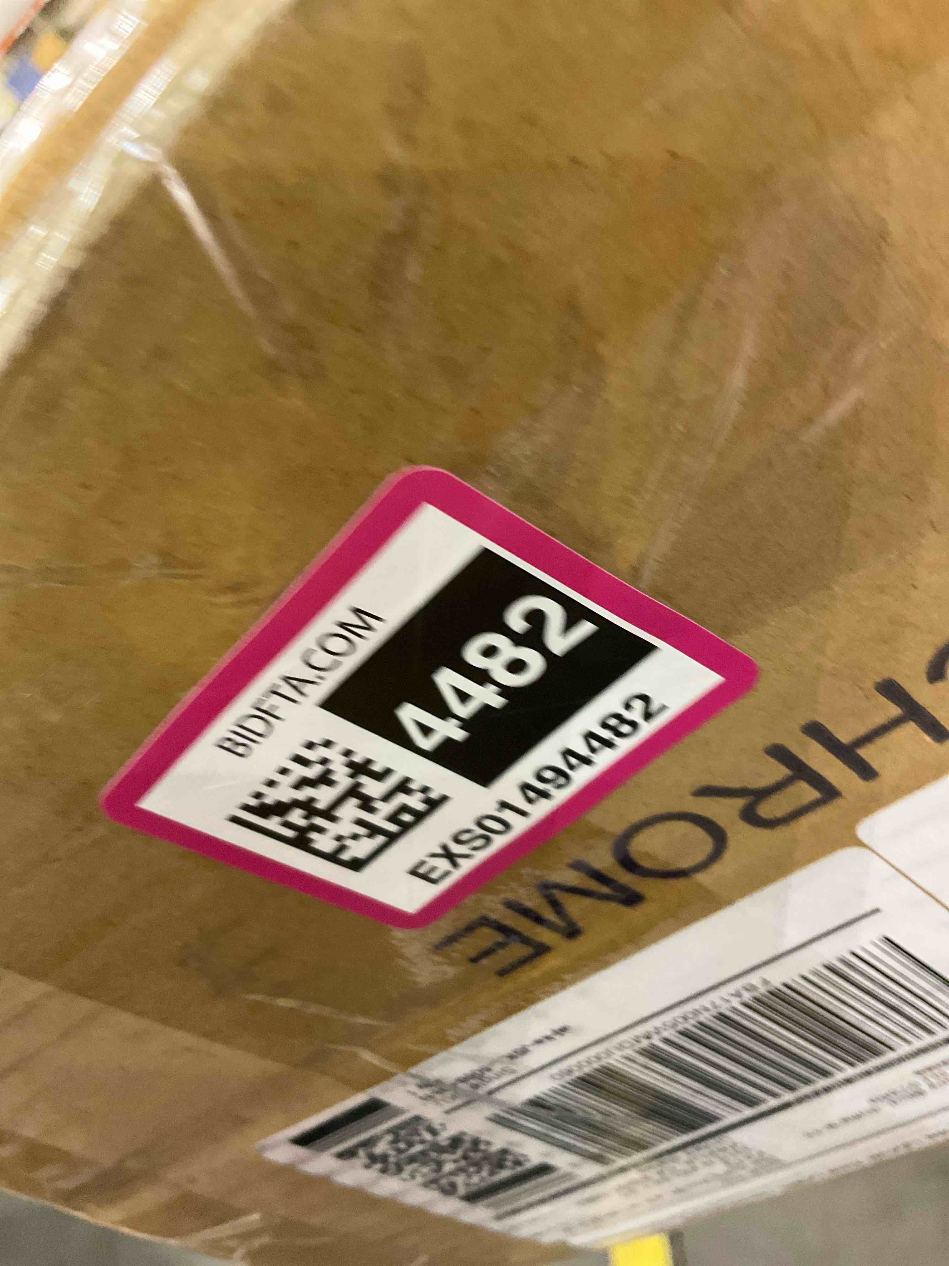 https://s3.amazonaws.com/lotting-images-prod/BargainHunt/EXS01494482_1717504950769.jpeg
