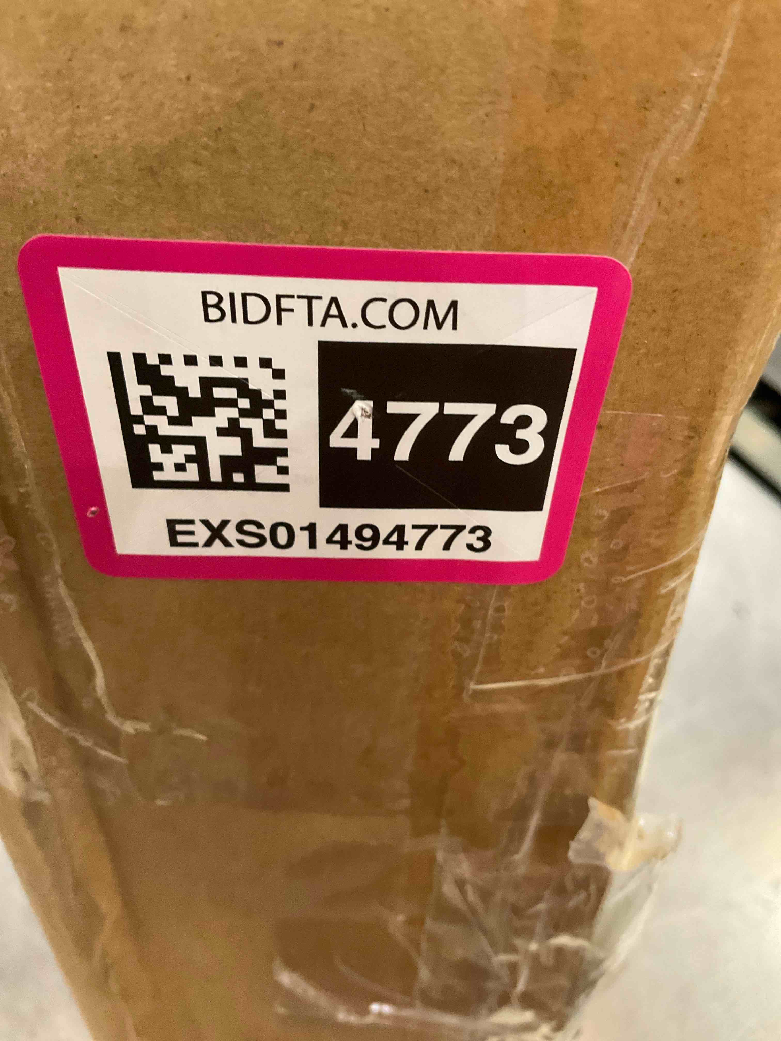 https://s3.amazonaws.com/lotting-images-prod/BargainHunt/EXS01494773_1717435925580.jpeg