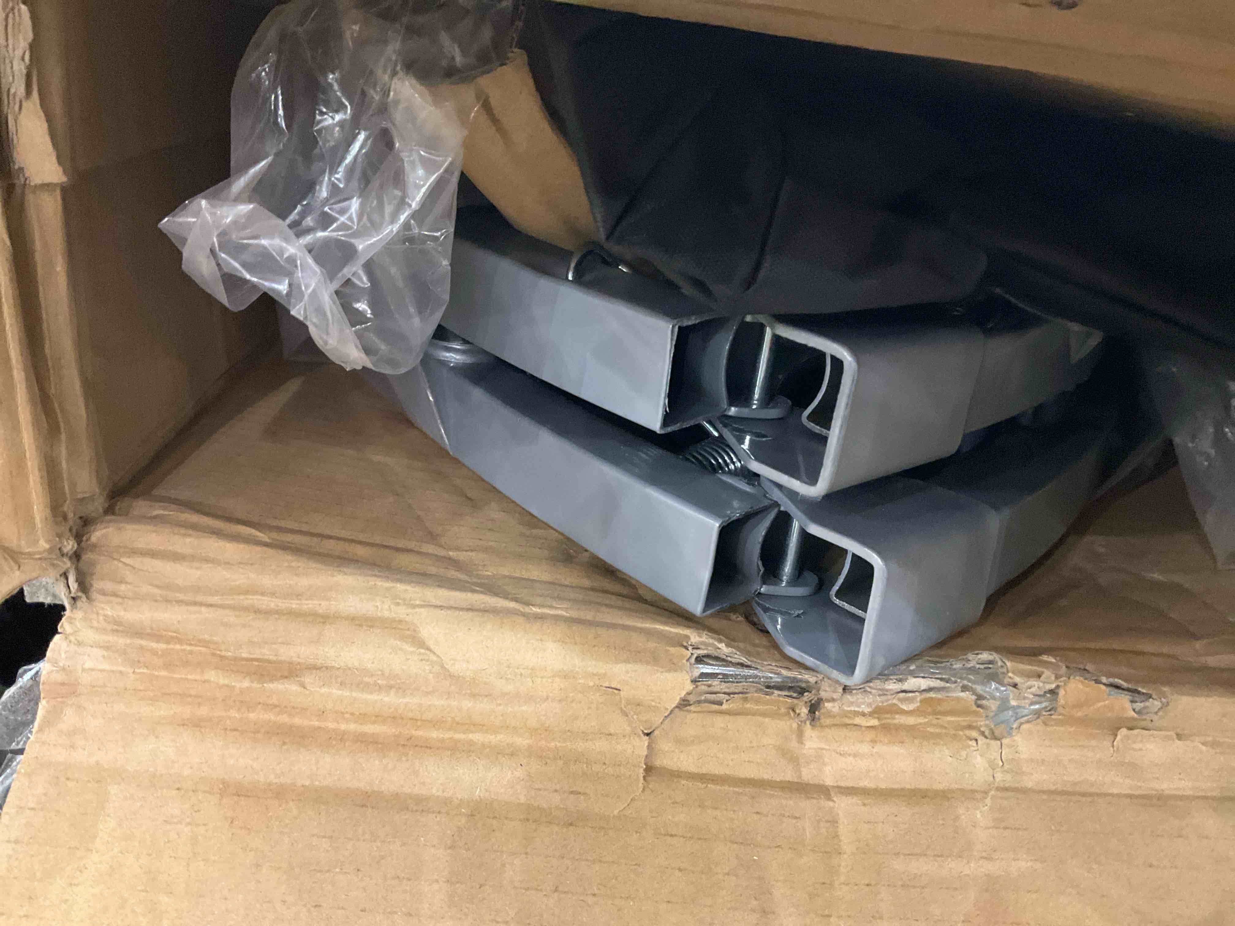 https://s3.amazonaws.com/lotting-images-prod/BargainHunt/EXS01494936_1717523375081.jpeg
