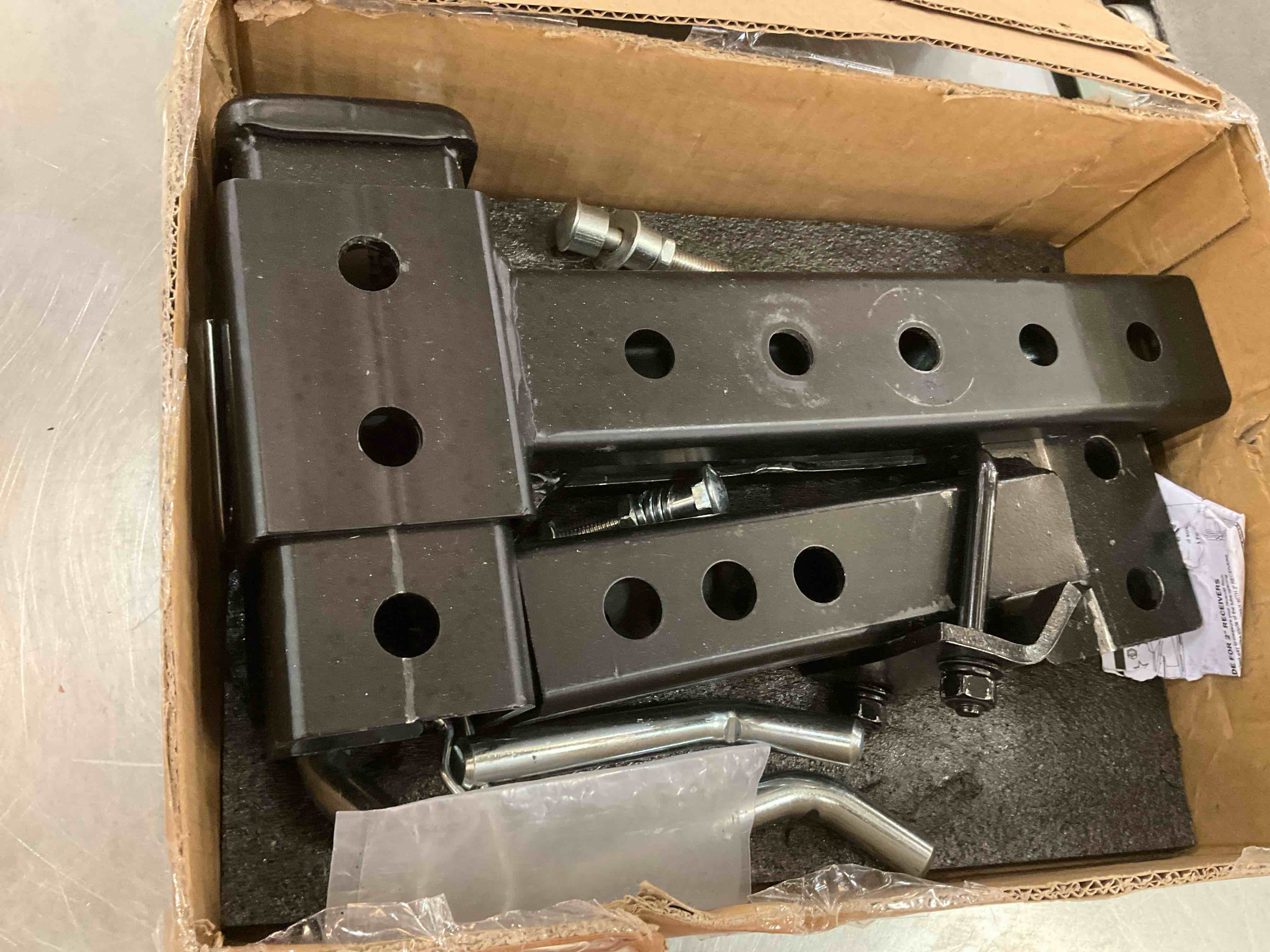 https://s3.amazonaws.com/lotting-images-prod/BargainHunt/EXS01495036_1716229647516.jpeg