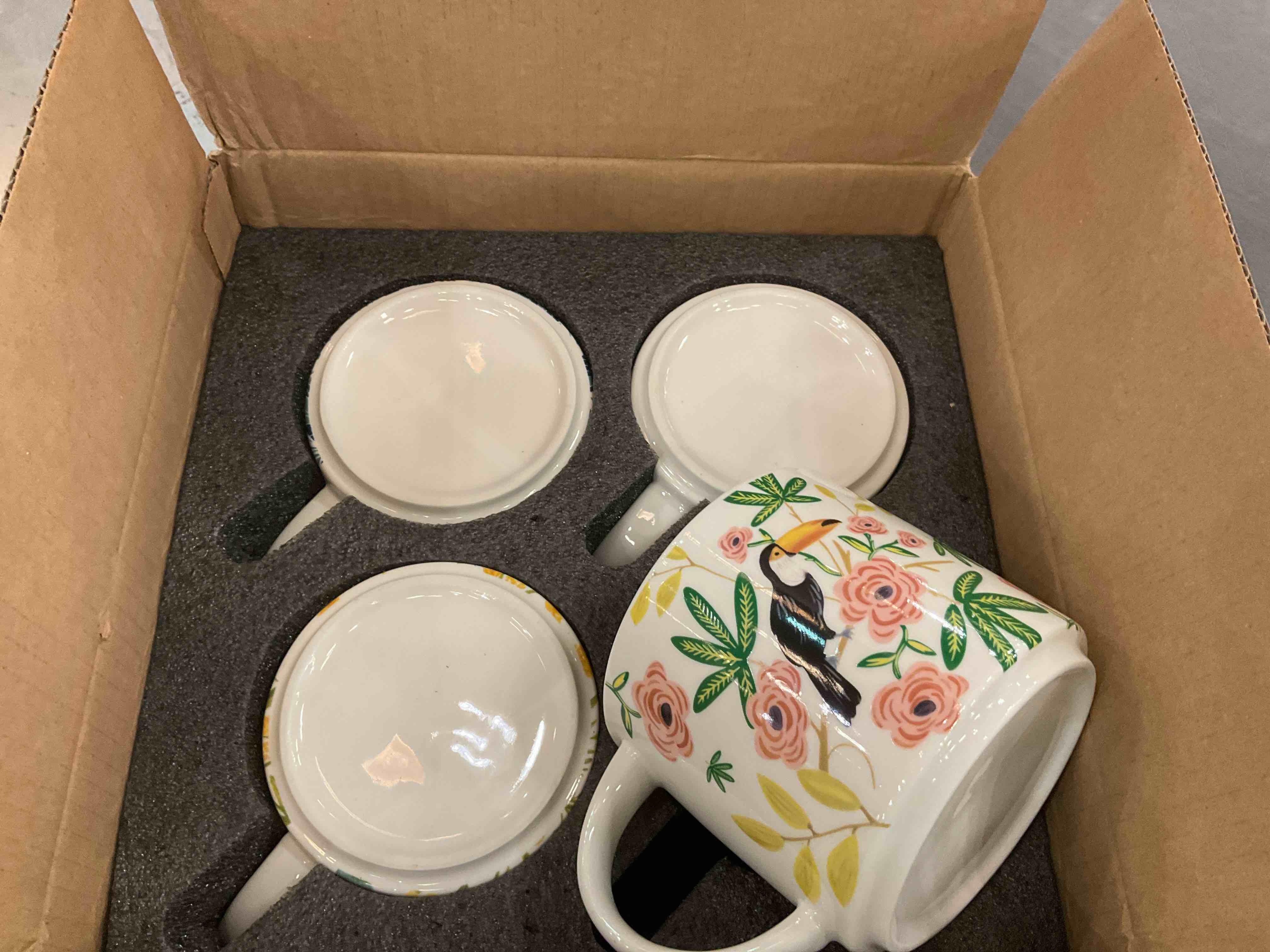 https://s3.amazonaws.com/lotting-images-prod/BargainHunt/EXS01495177_1716310228615.jpeg