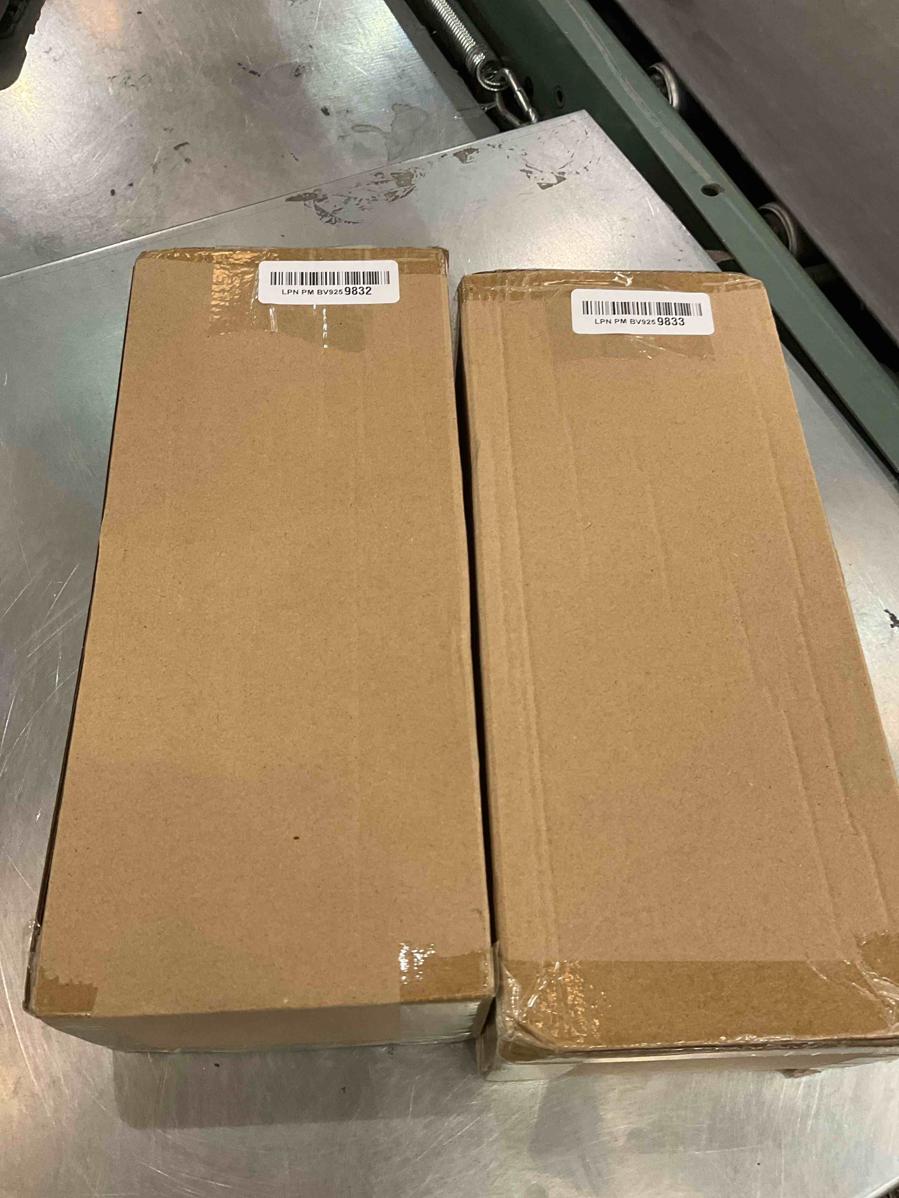https://s3.amazonaws.com/lotting-images-prod/BargainHunt/EXS01495215_1716316821295.jpeg