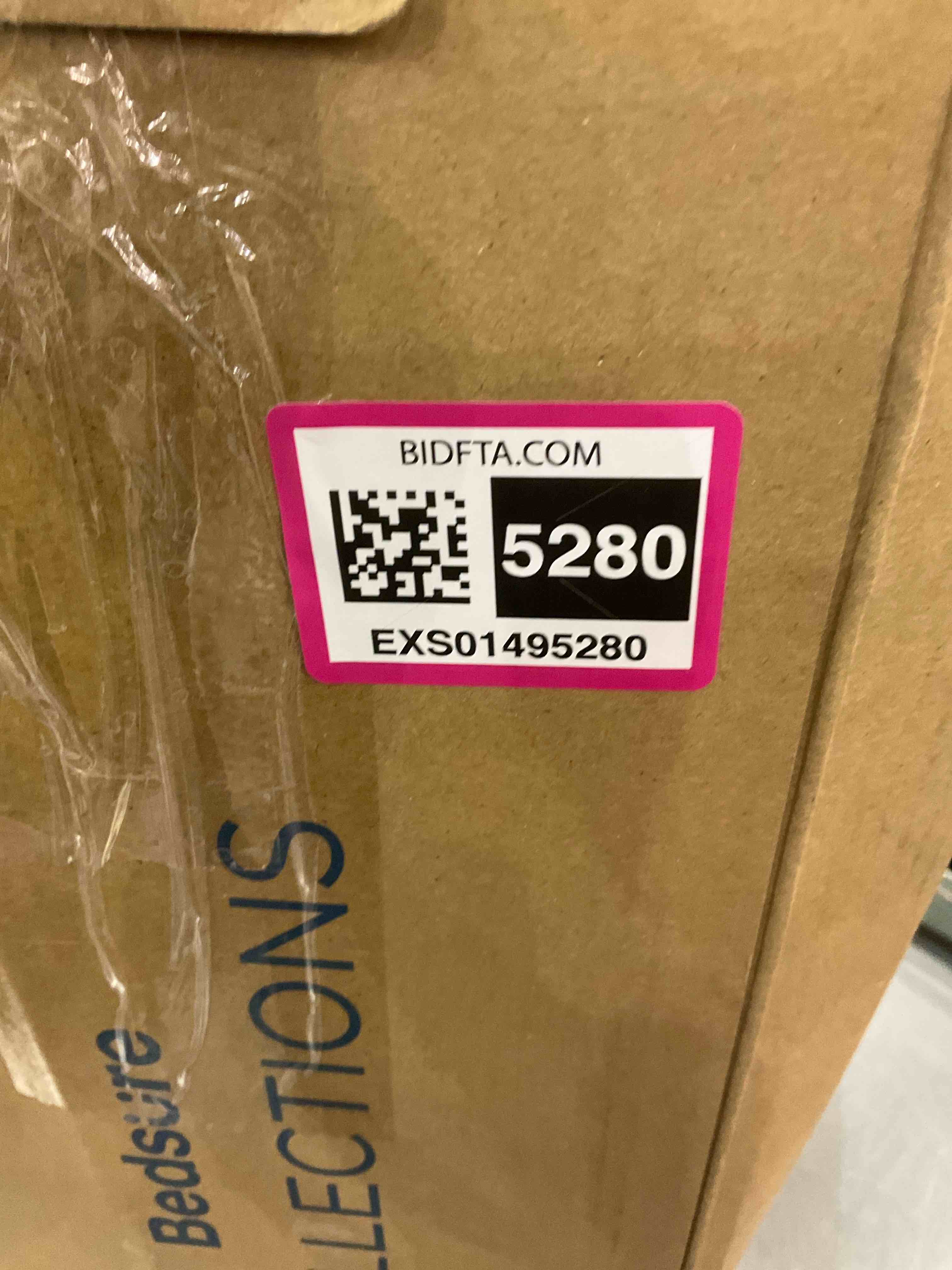 https://s3.amazonaws.com/lotting-images-prod/BargainHunt/EXS01495280_1716384555155.jpeg