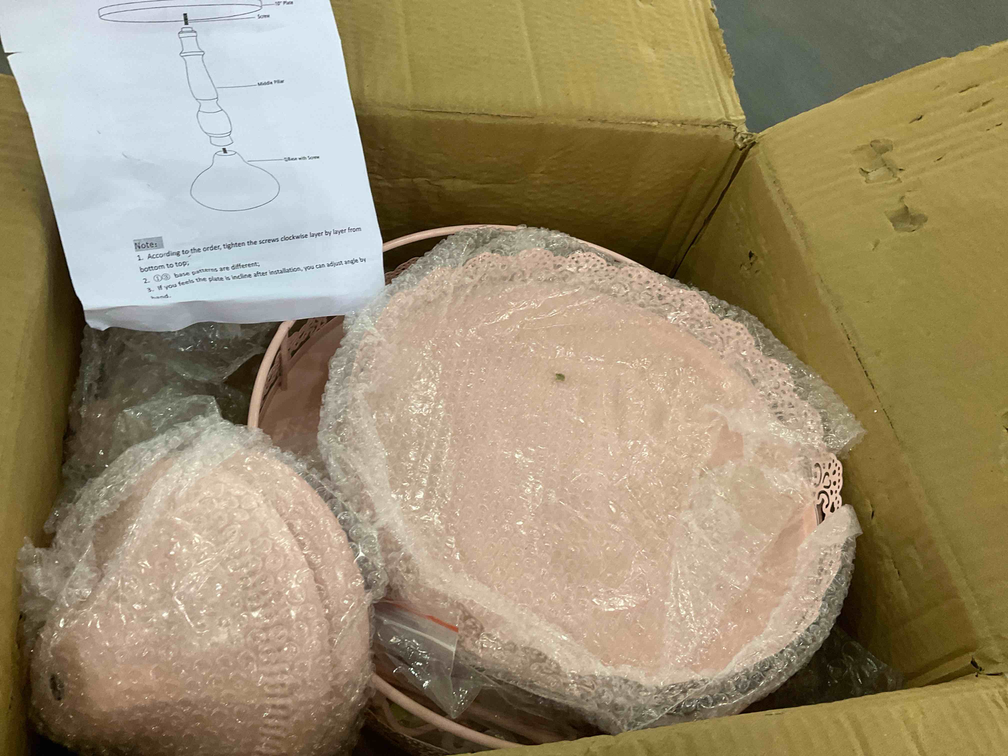 https://s3.amazonaws.com/lotting-images-prod/BargainHunt/EXS01495358_1716403592096.jpeg