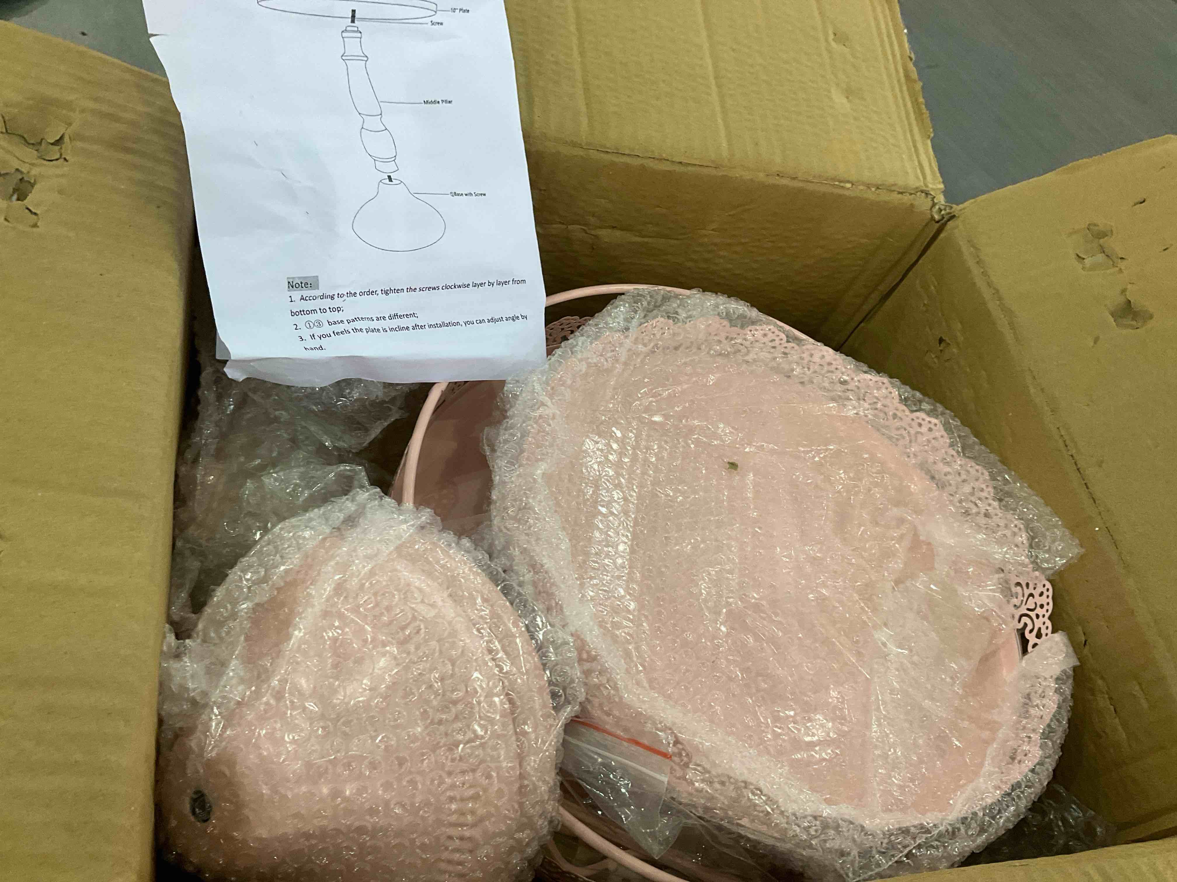 https://s3.amazonaws.com/lotting-images-prod/BargainHunt/EXS01495358_1716403594138.jpeg