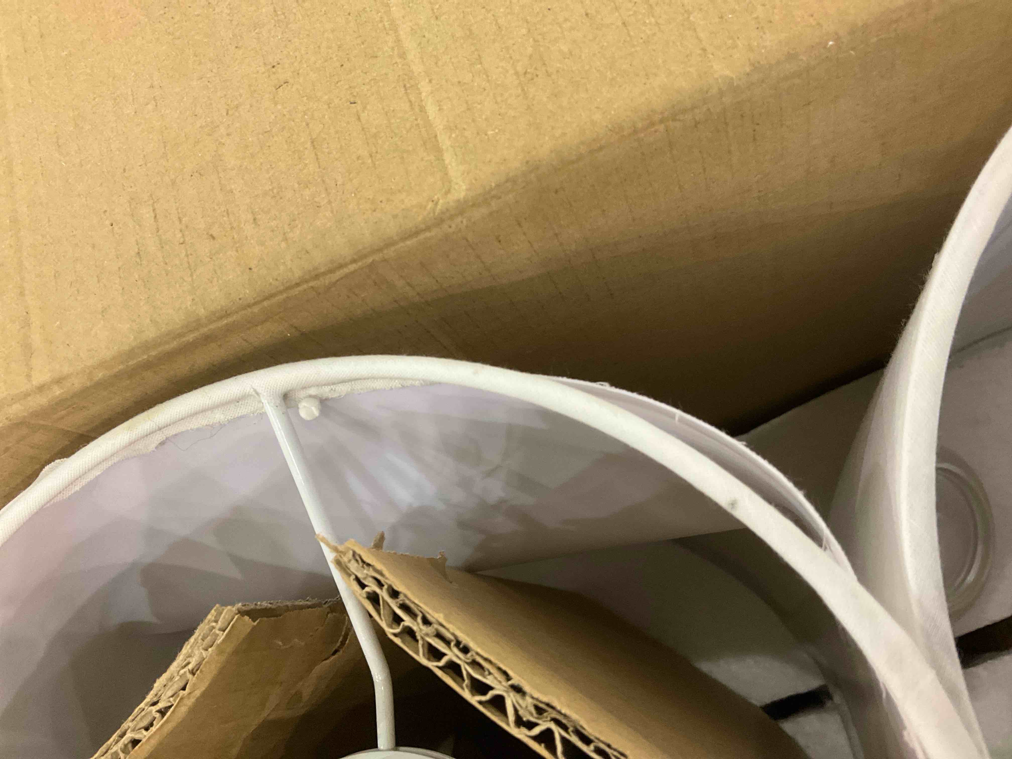 https://s3.amazonaws.com/lotting-images-prod/BargainHunt/EXS01495367_1716404474027.jpeg