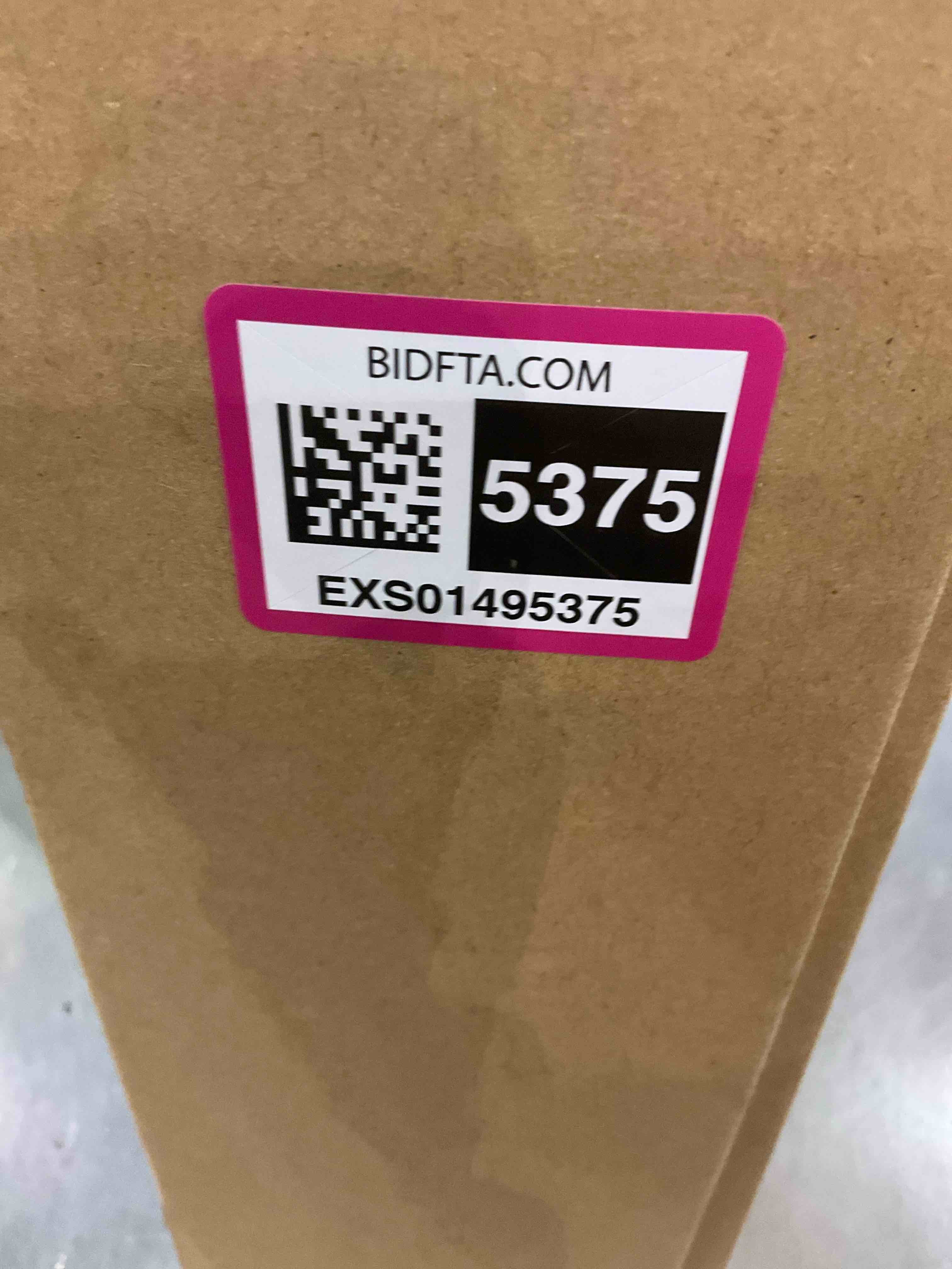 https://s3.amazonaws.com/lotting-images-prod/BargainHunt/EXS01495375_1716405436242.jpeg