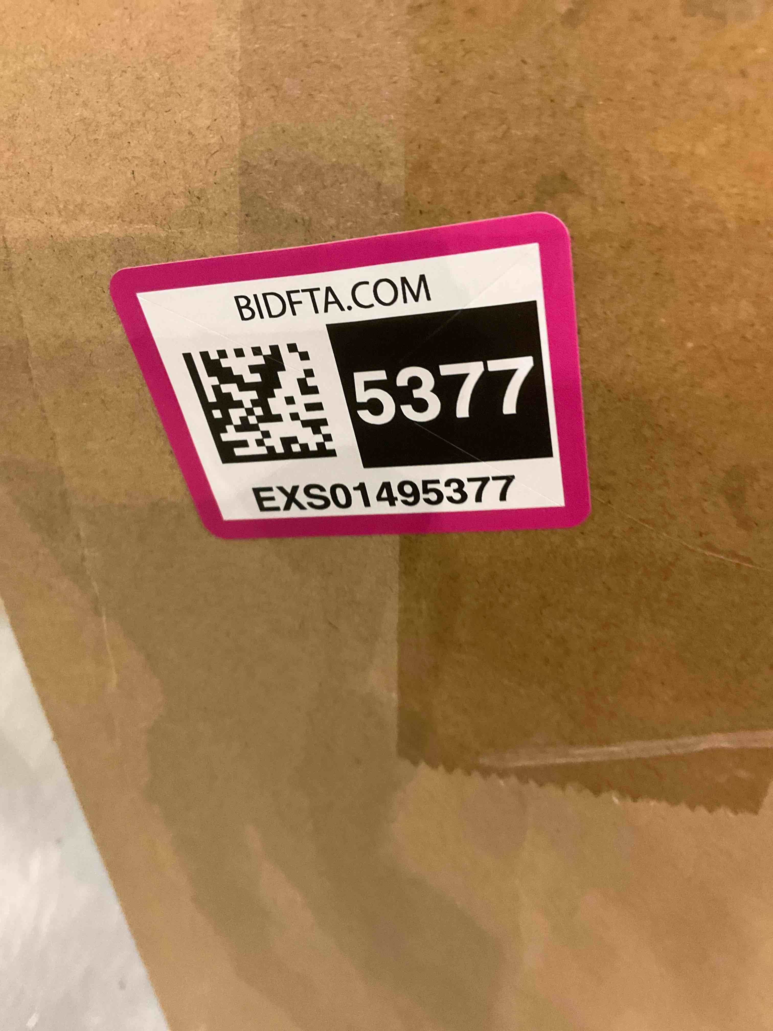 https://s3.amazonaws.com/lotting-images-prod/BargainHunt/EXS01495377_1716405582230.jpeg