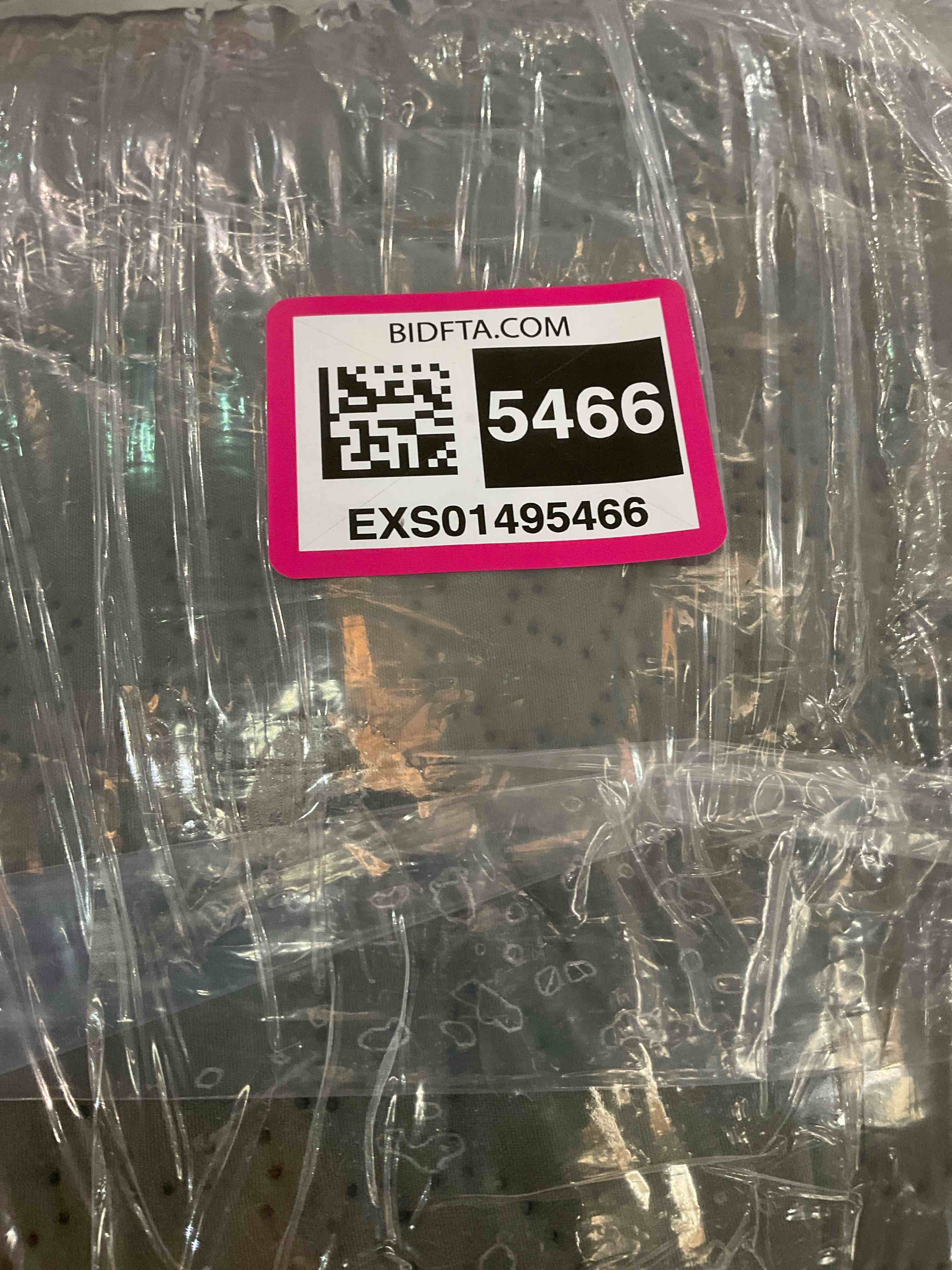 https://s3.amazonaws.com/lotting-images-prod/BargainHunt/EXS01495466_1716477488964.jpeg