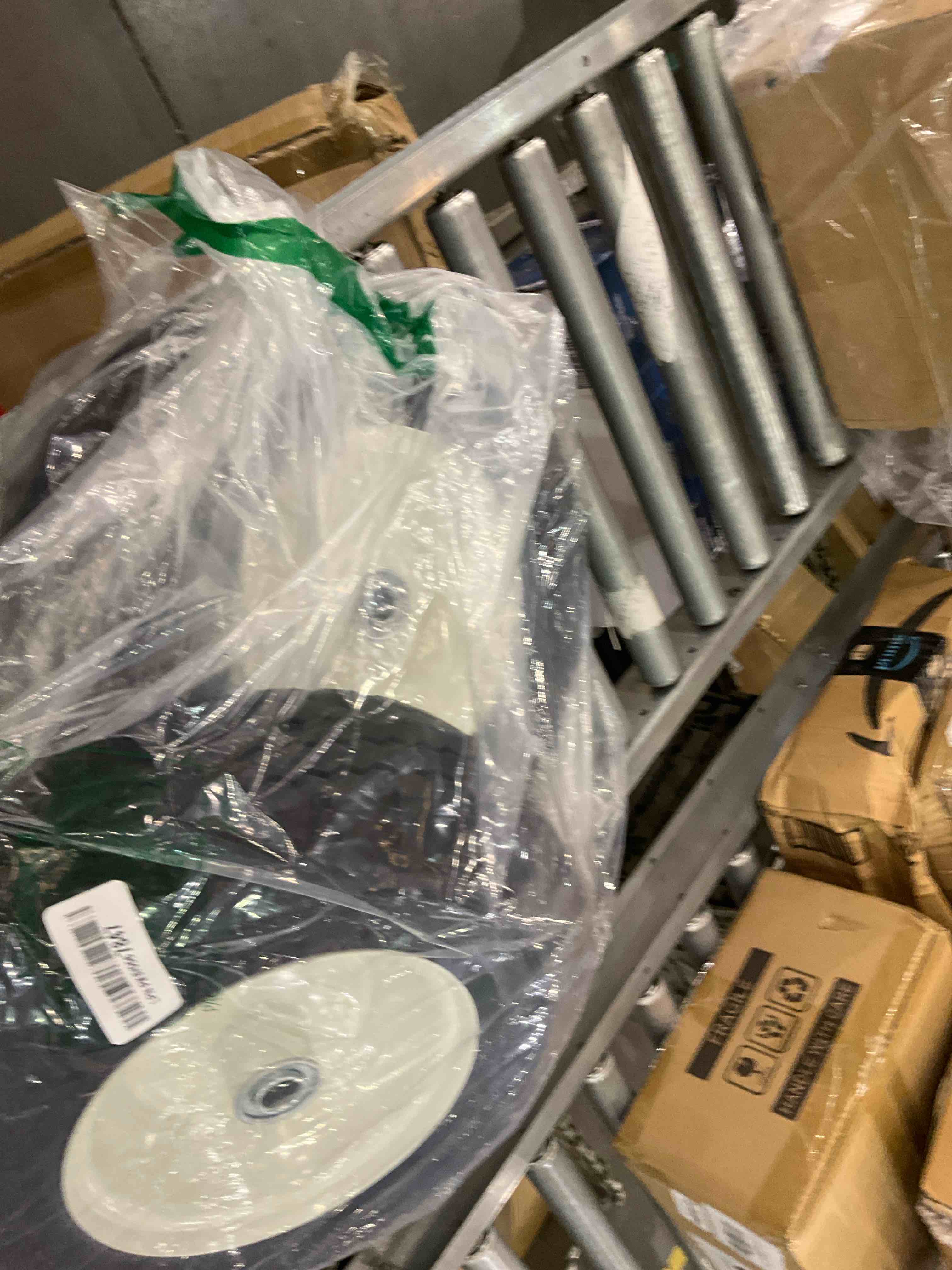 https://s3.amazonaws.com/lotting-images-prod/BargainHunt/EXS01495644_1717072289846.jpeg