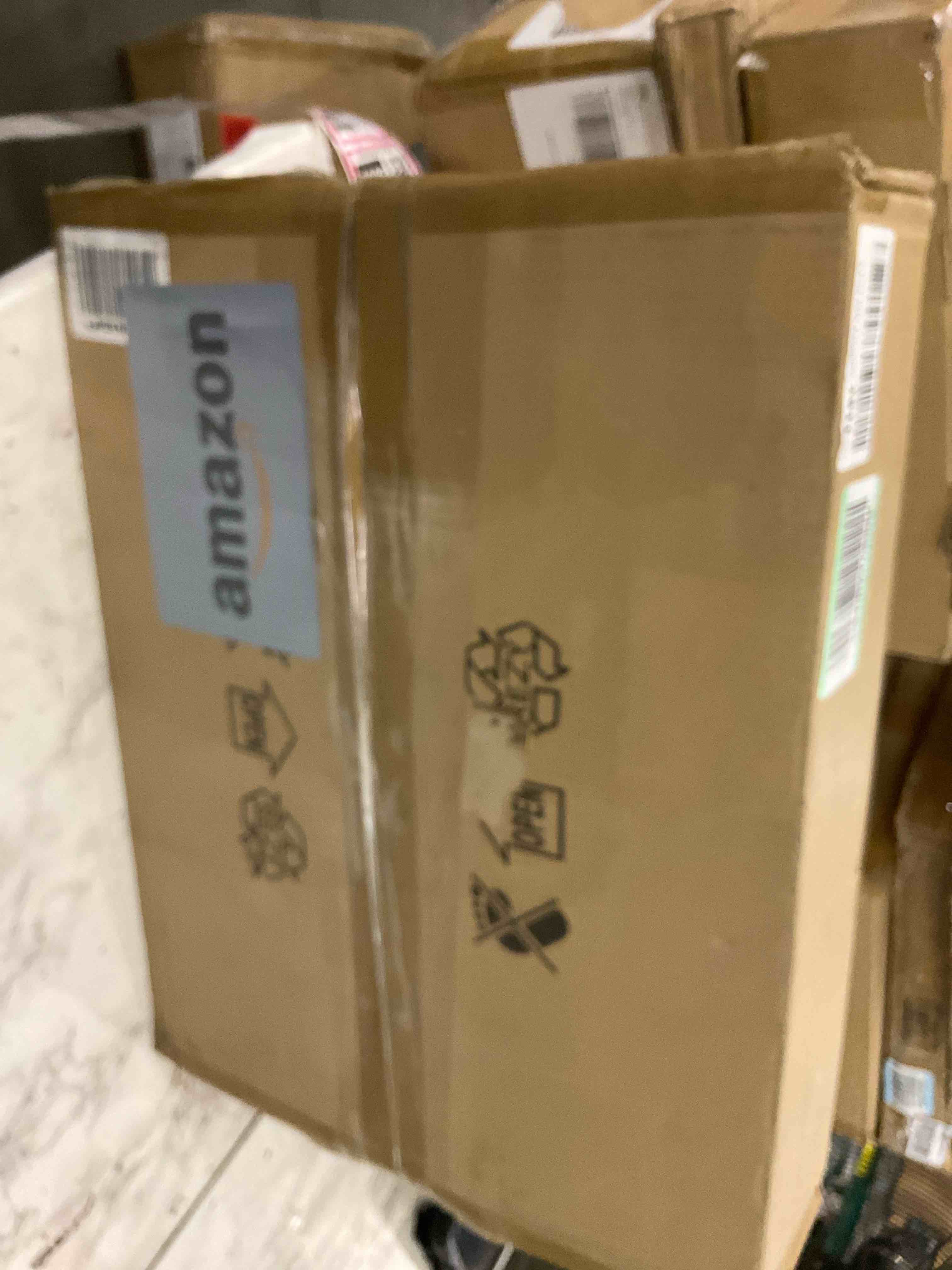 https://s3.amazonaws.com/lotting-images-prod/BargainHunt/EXS01495875_1717169848891.jpeg