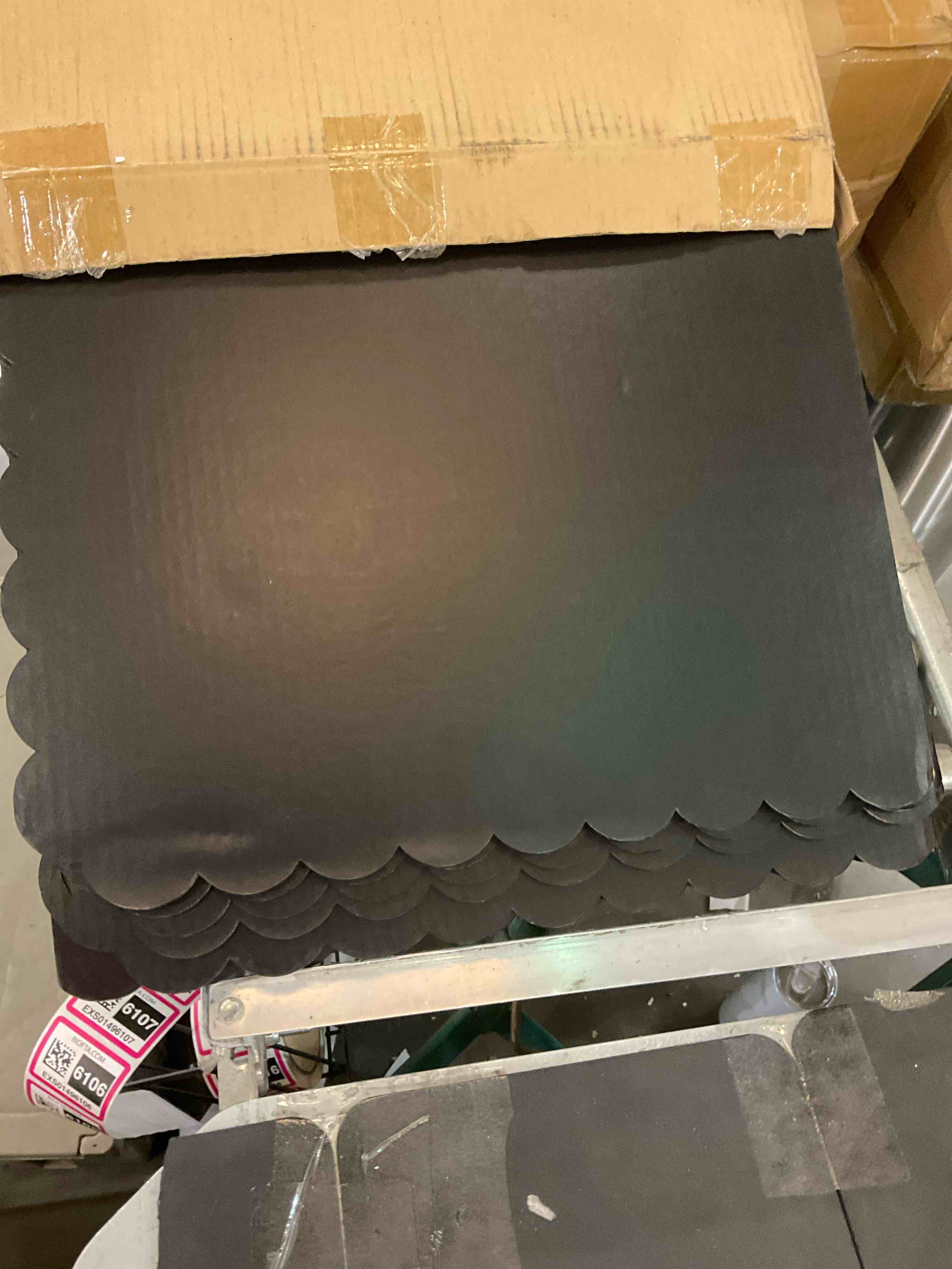 https://s3.amazonaws.com/lotting-images-prod/BargainHunt/EXS01496104_1718042038829.jpeg
