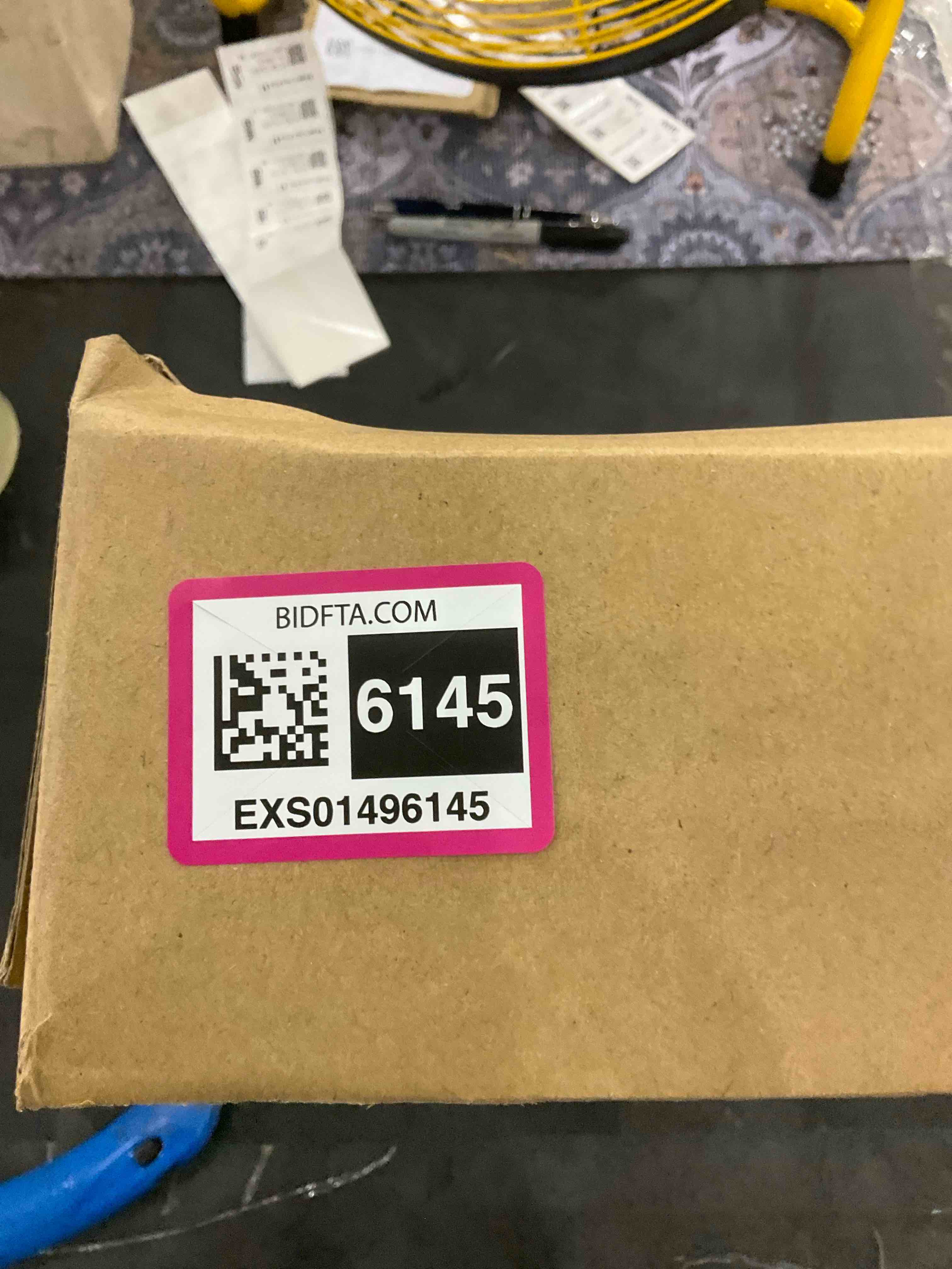 https://s3.amazonaws.com/lotting-images-prod/BargainHunt/EXS01496145_1718106029518.jpeg