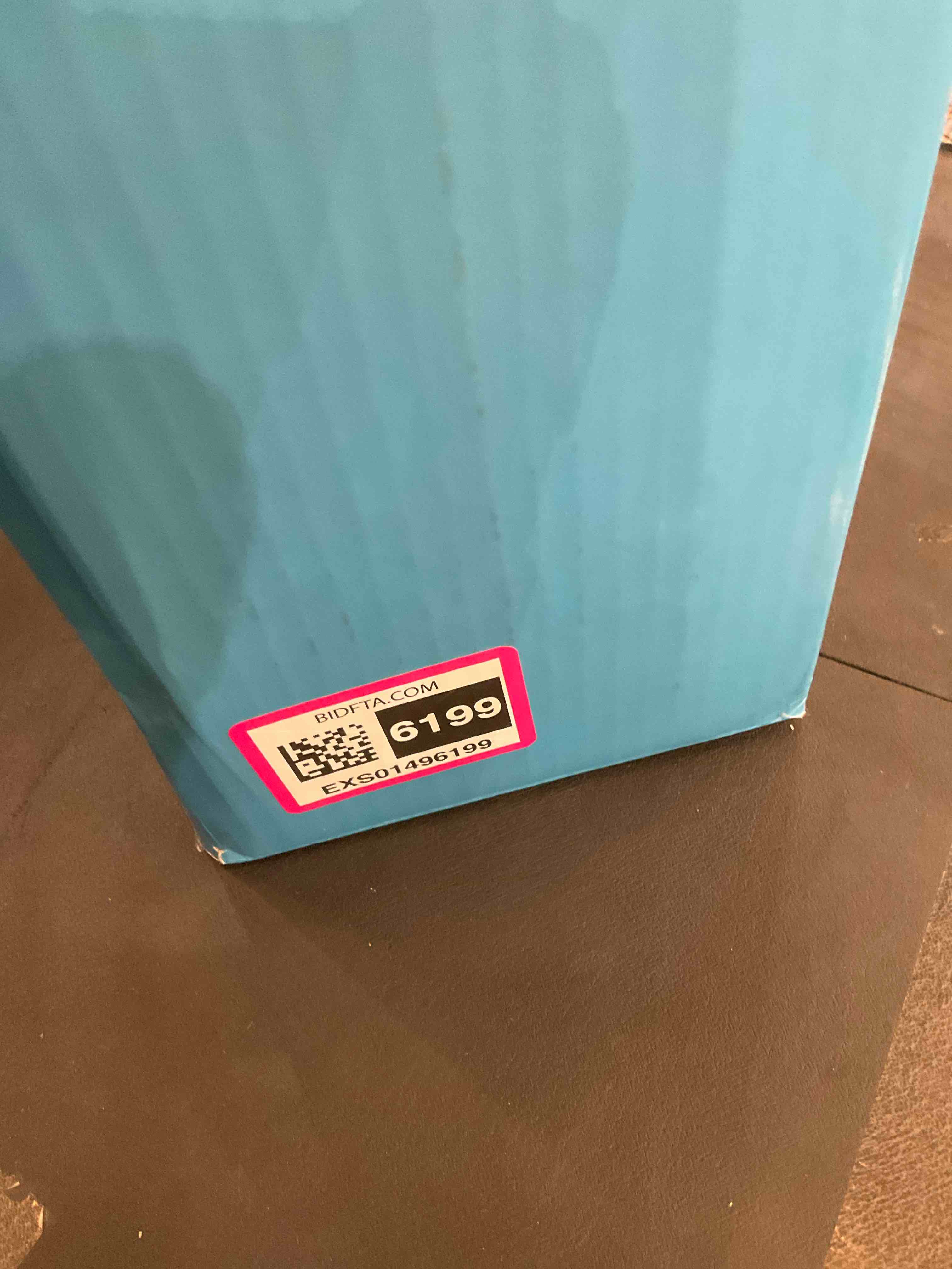 https://s3.amazonaws.com/lotting-images-prod/BargainHunt/EXS01496199_1718128398355.jpeg