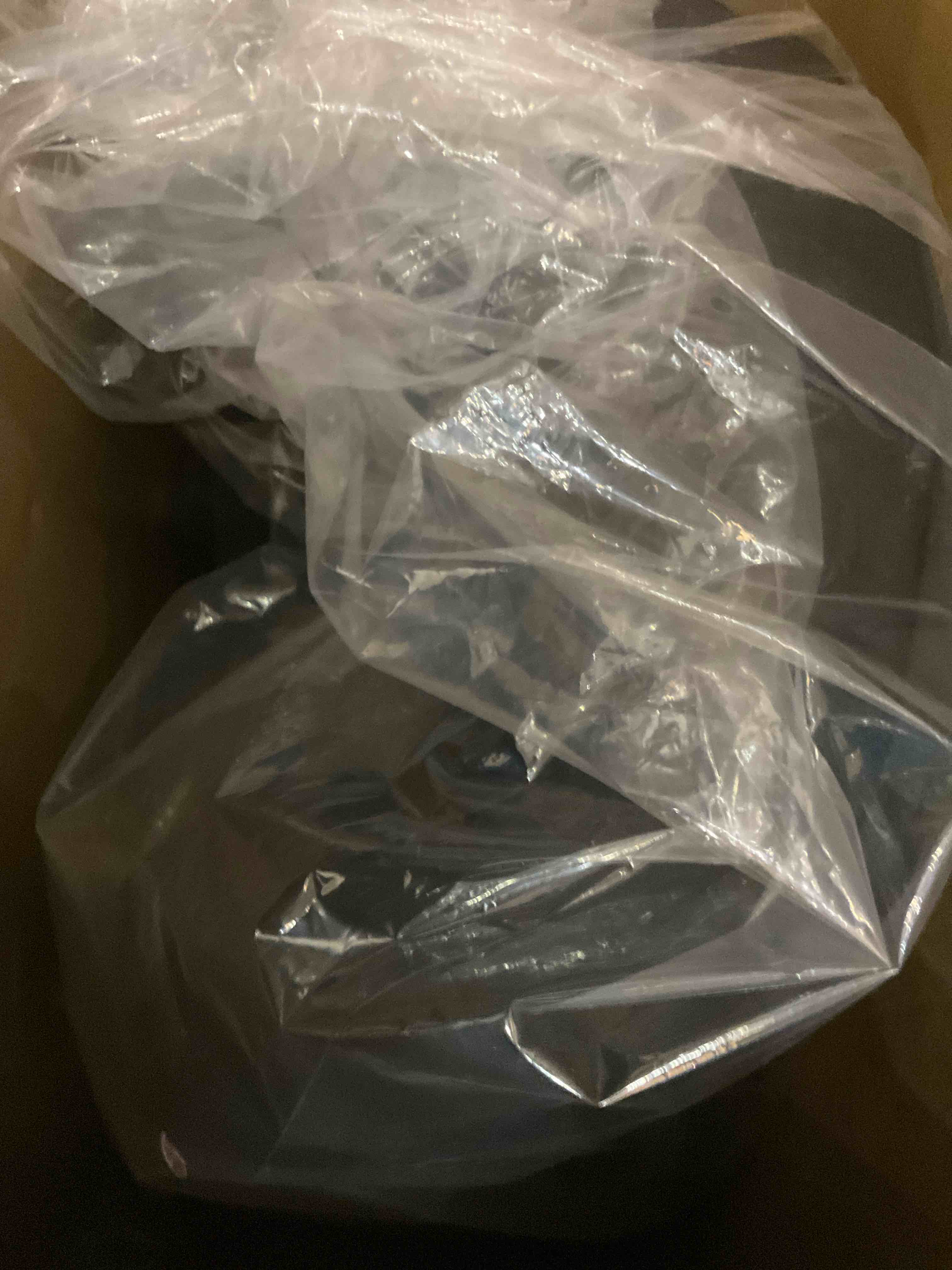 https://s3.amazonaws.com/lotting-images-prod/BargainHunt/EXS01496285_1718283210361.jpeg