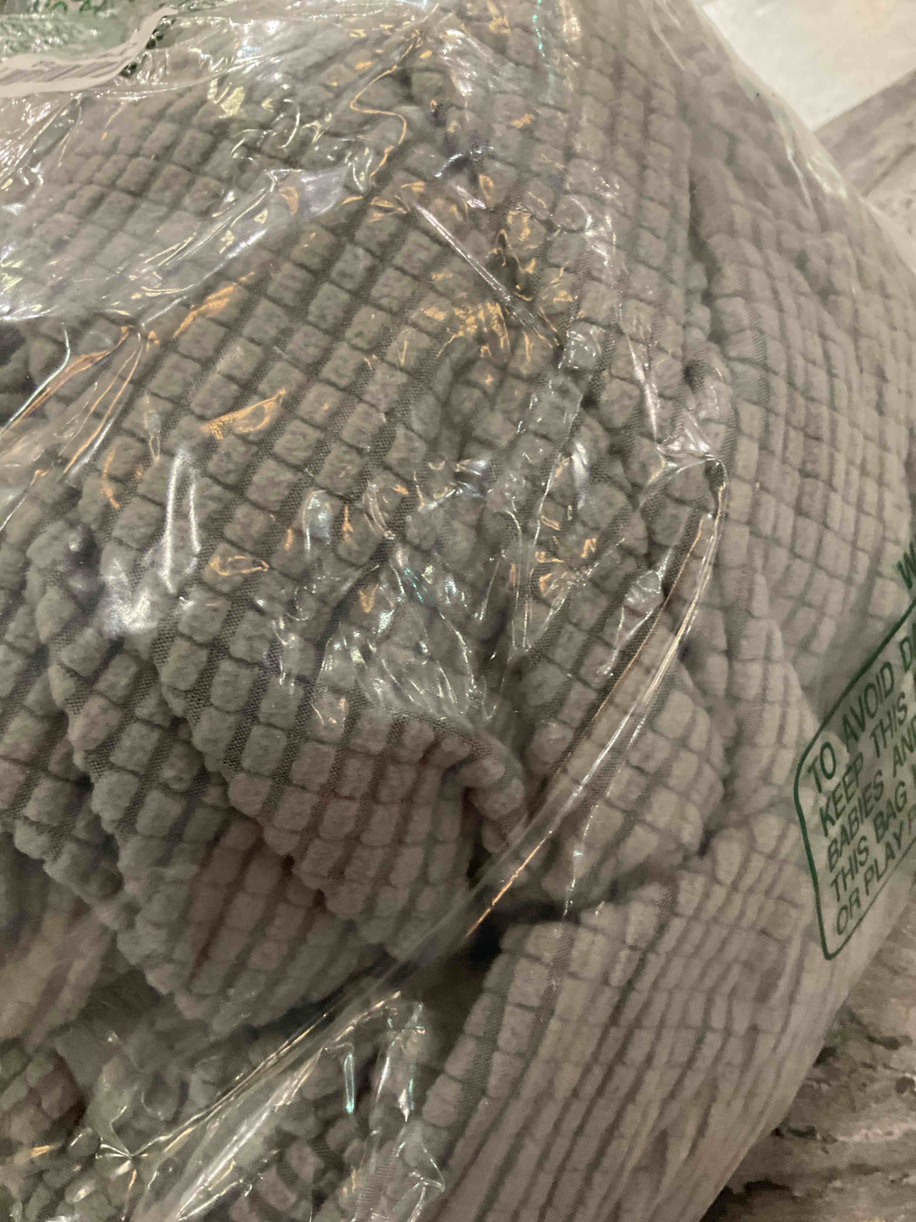 https://s3.amazonaws.com/lotting-images-prod/BargainHunt/EXS01496534_1716217423465.jpeg