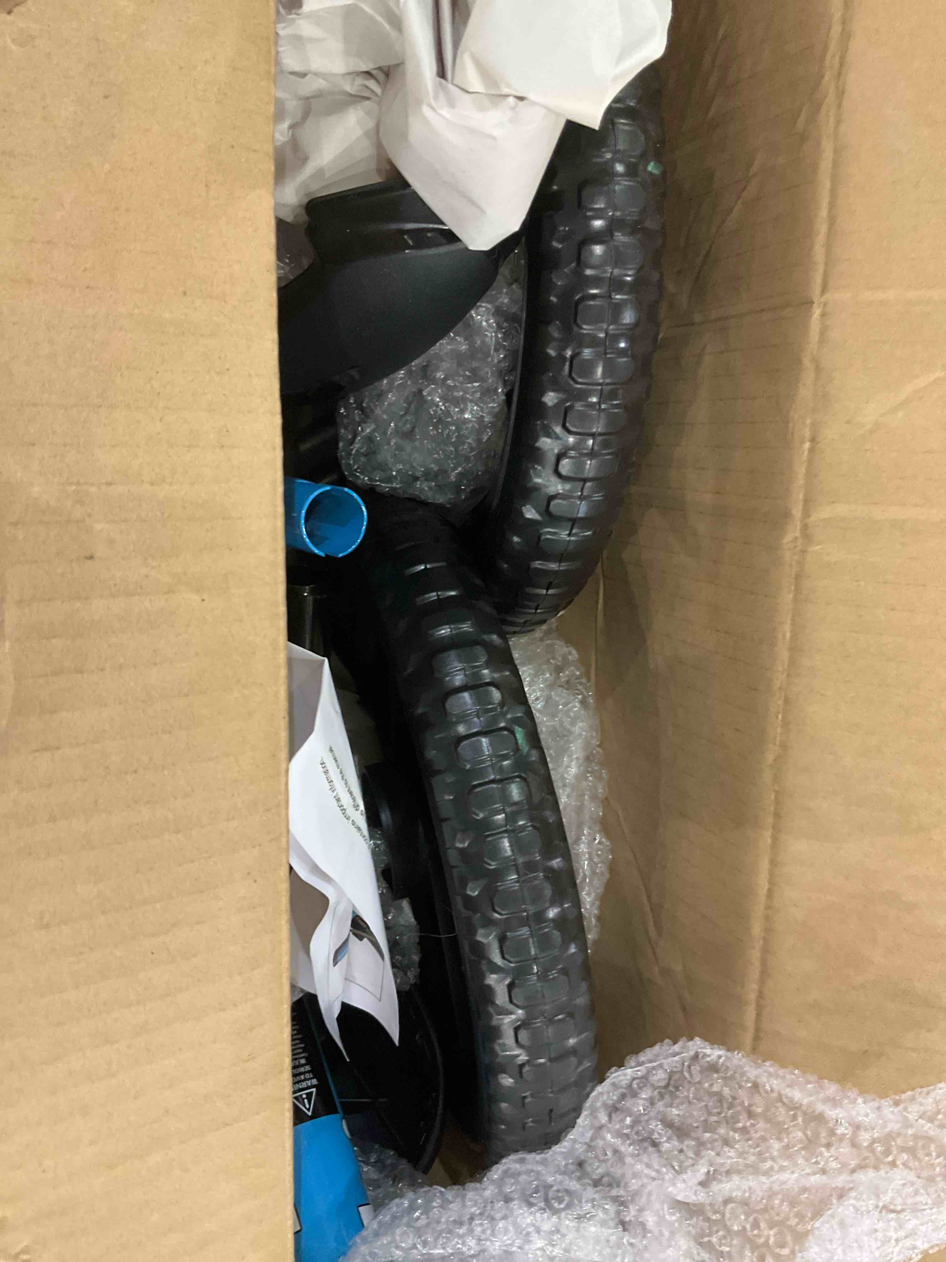https://s3.amazonaws.com/lotting-images-prod/BargainHunt/EXS01496608_1716293255677.jpeg