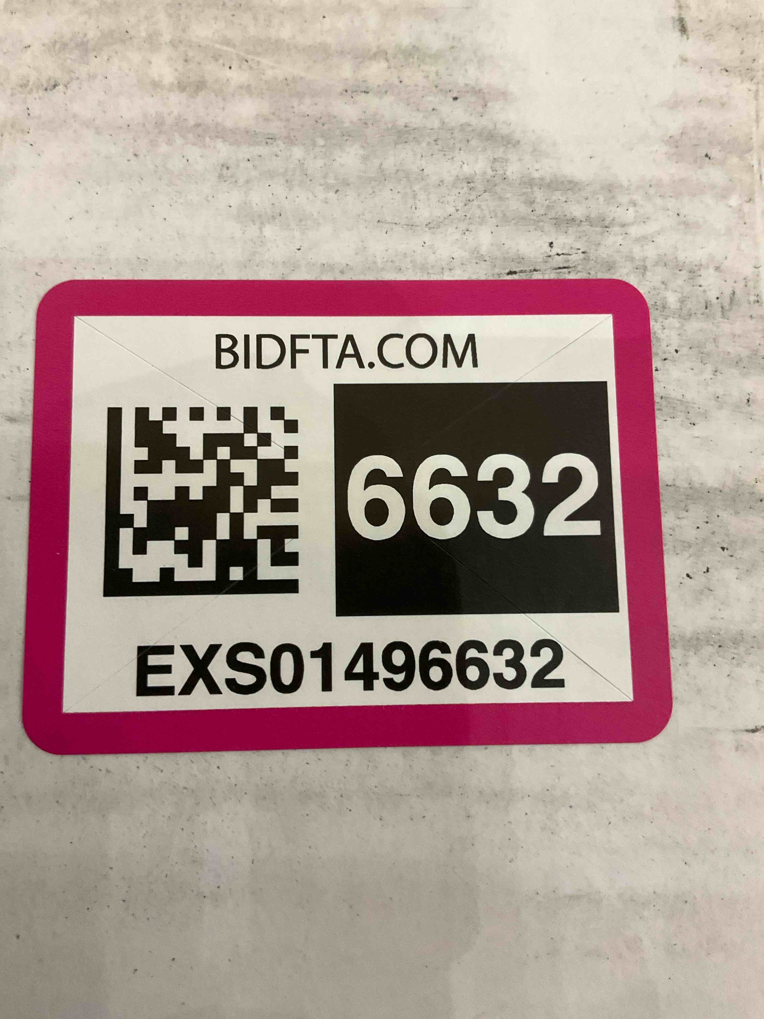 https://s3.amazonaws.com/lotting-images-prod/BargainHunt/EXS01496632_1716299798004.jpeg