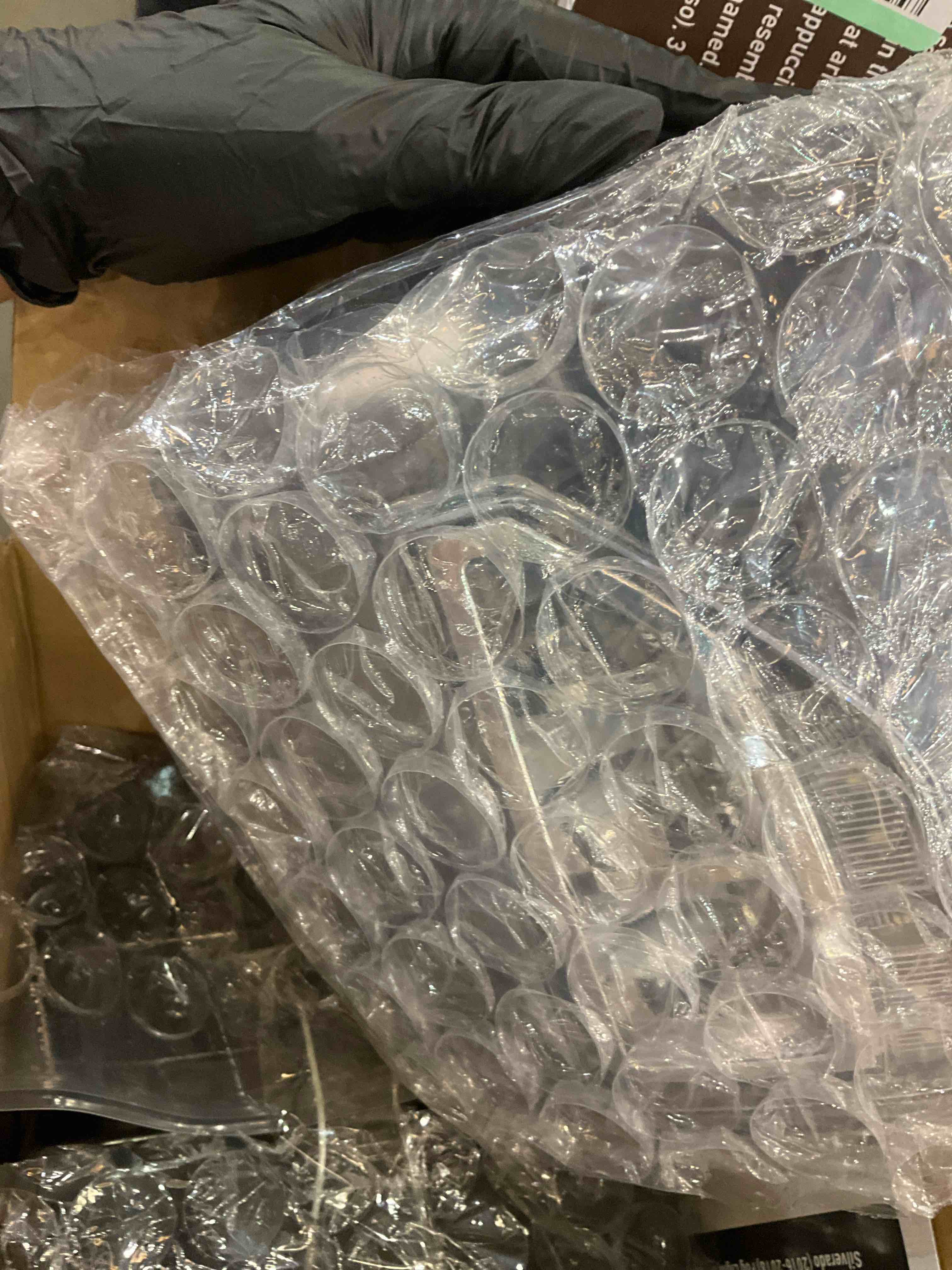 https://s3.amazonaws.com/lotting-images-prod/BargainHunt/EXS01496634_1716300024899.jpeg