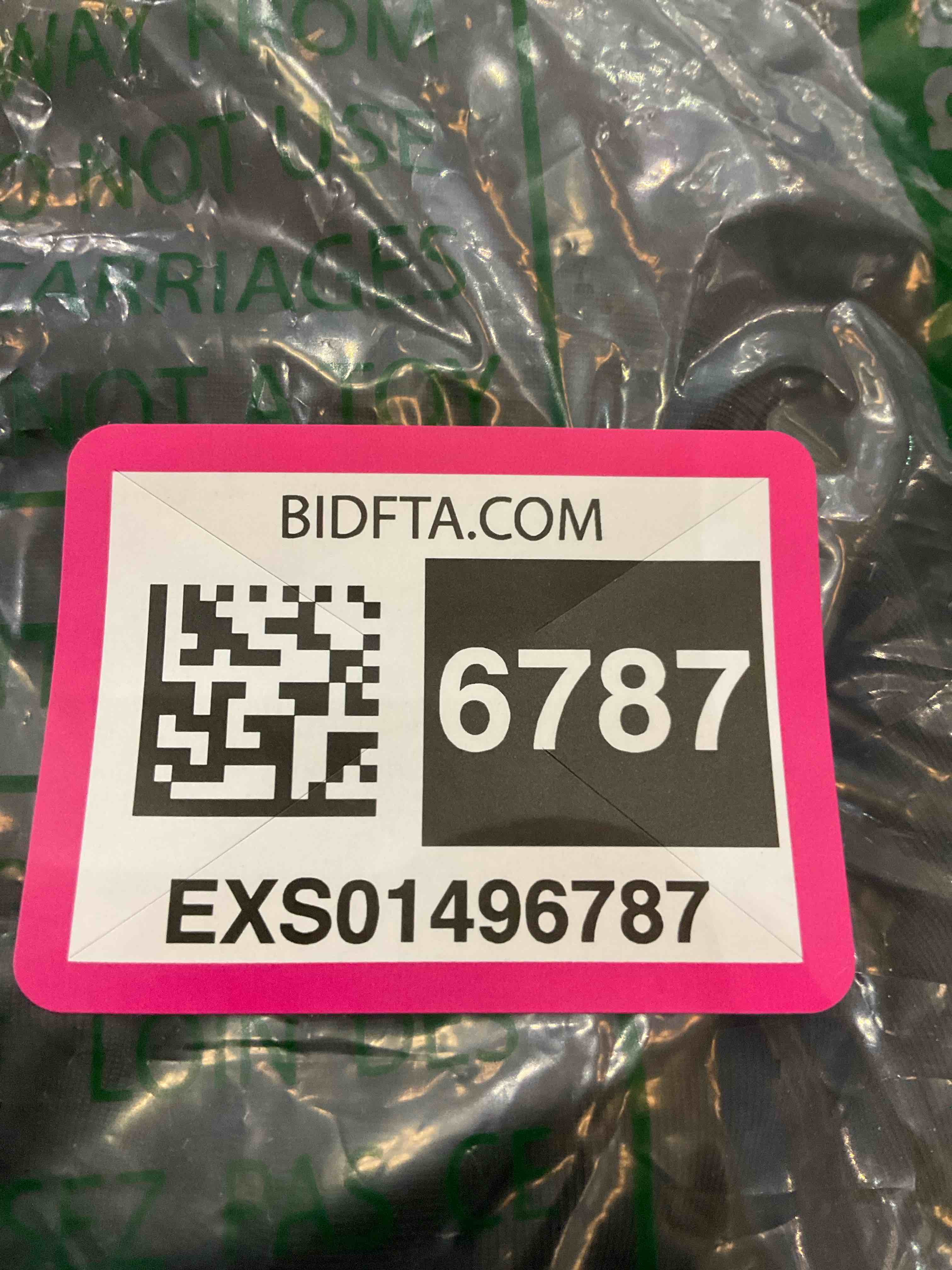 https://s3.amazonaws.com/lotting-images-prod/BargainHunt/EXS01496787_1716475710080.jpeg