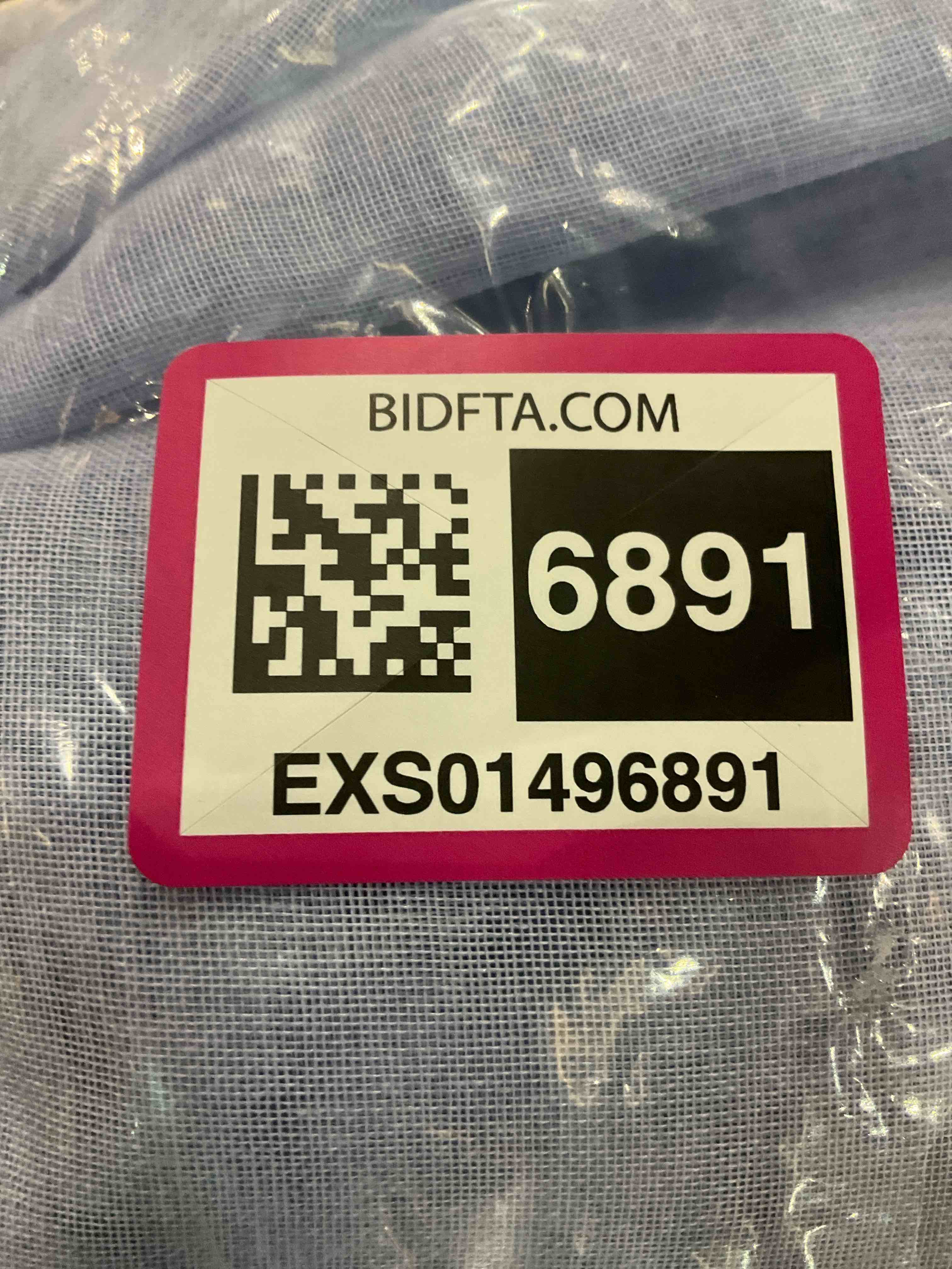 https://s3.amazonaws.com/lotting-images-prod/BargainHunt/EXS01496891_1716897878355.jpeg