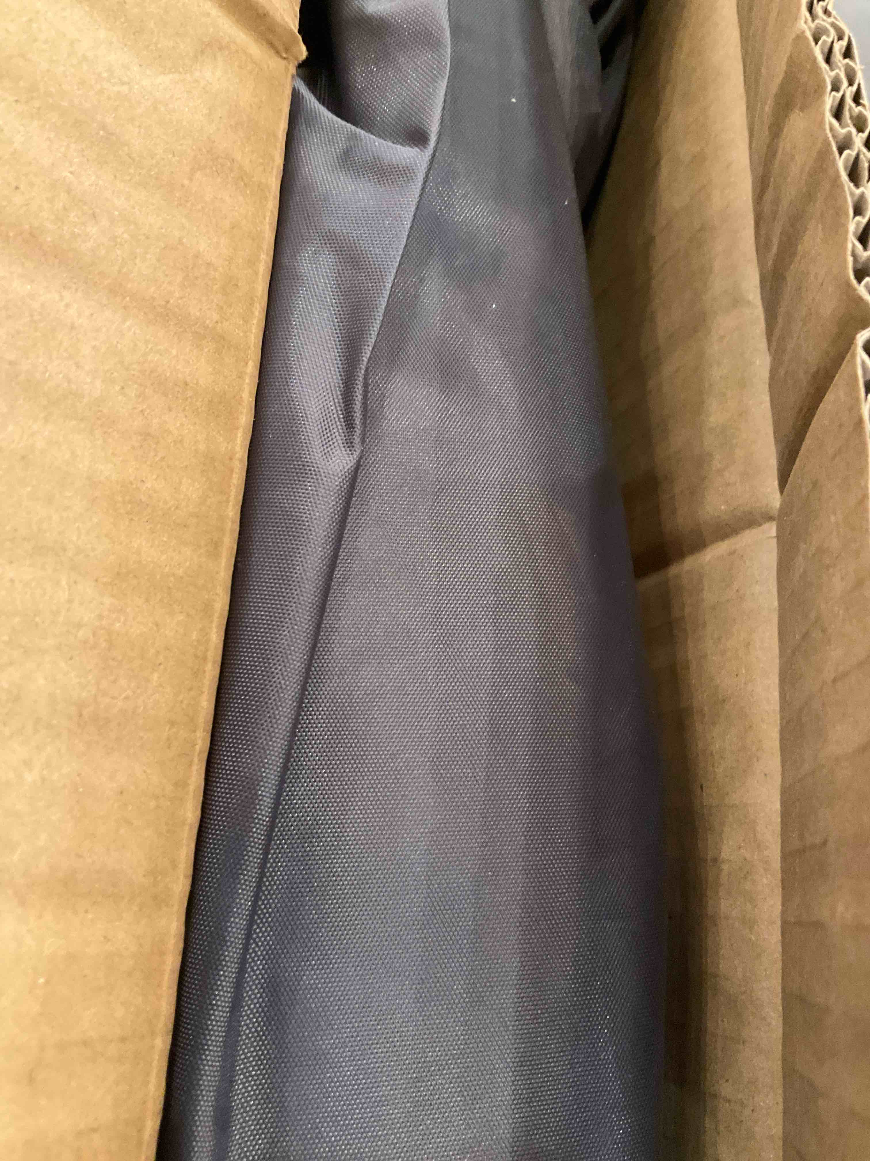 https://s3.amazonaws.com/lotting-images-prod/BargainHunt/EXS01496957_1716915034587.jpeg