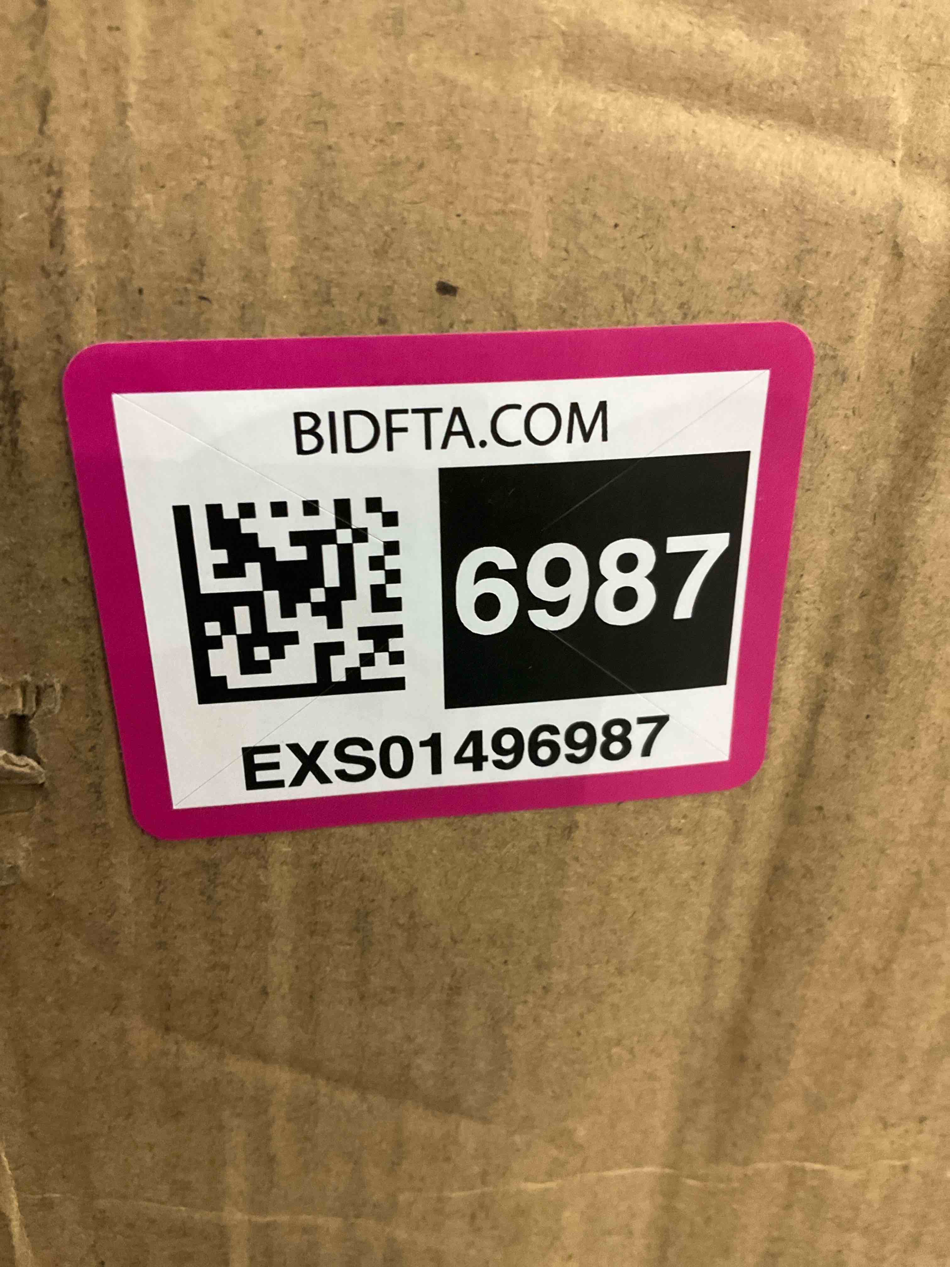 https://s3.amazonaws.com/lotting-images-prod/BargainHunt/EXS01496987_1716981950635.jpeg