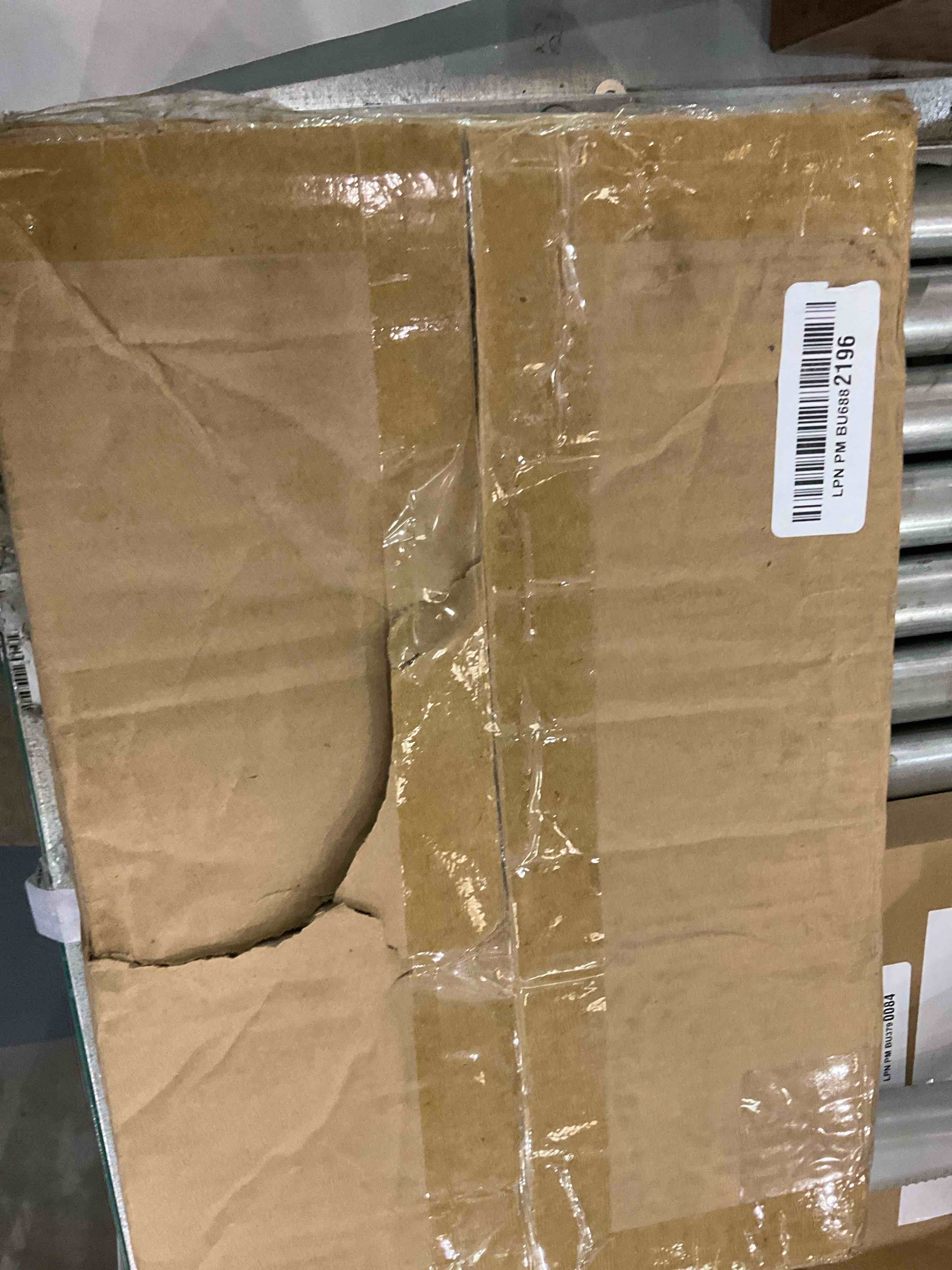 https://s3.amazonaws.com/lotting-images-prod/BargainHunt/EXS01497021_1715885815919.jpeg