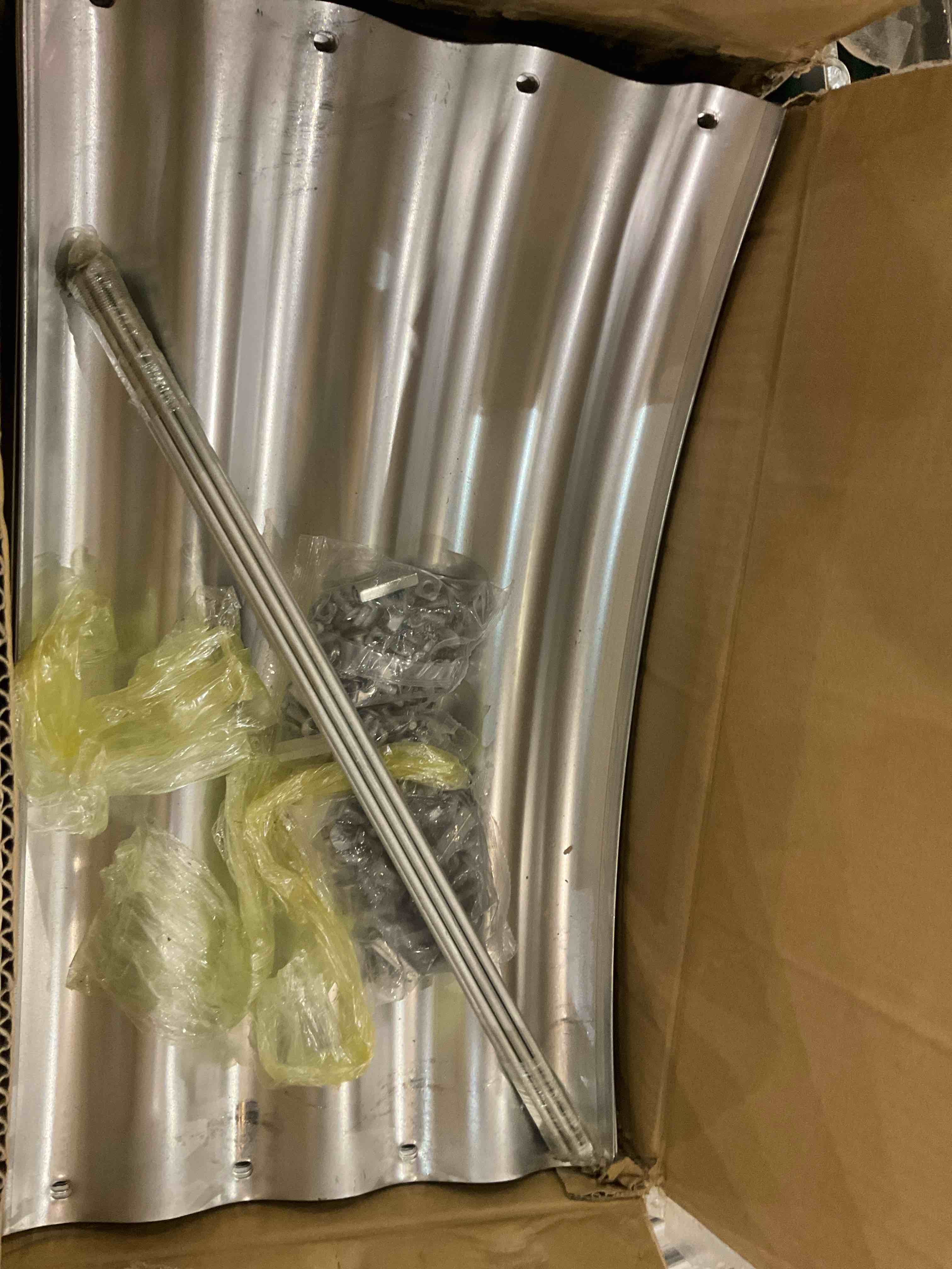 https://s3.amazonaws.com/lotting-images-prod/BargainHunt/EXS01497074_1715953482836.jpeg
