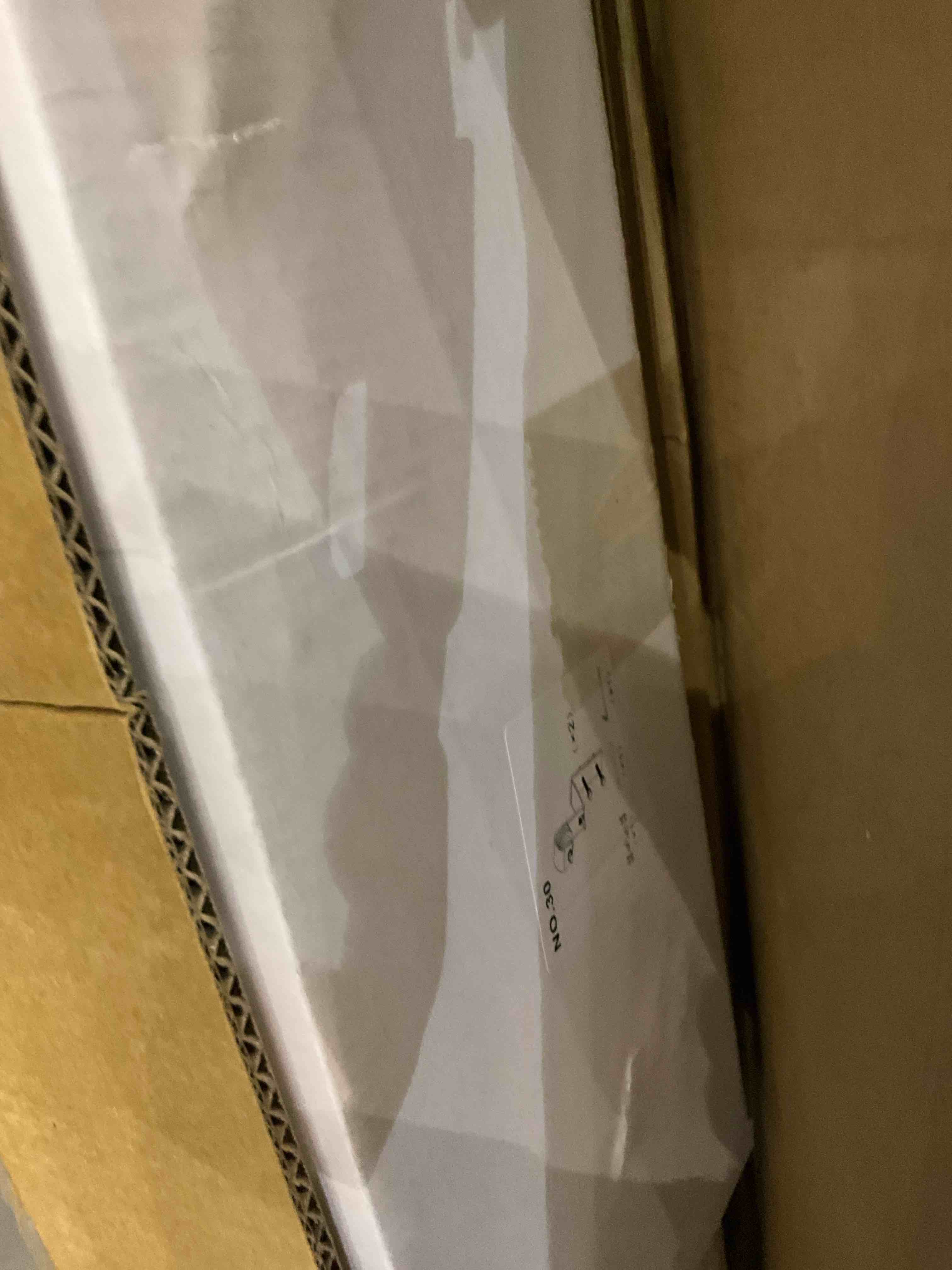 https://s3.amazonaws.com/lotting-images-prod/BargainHunt/EXS01497077_1715954139507.jpeg