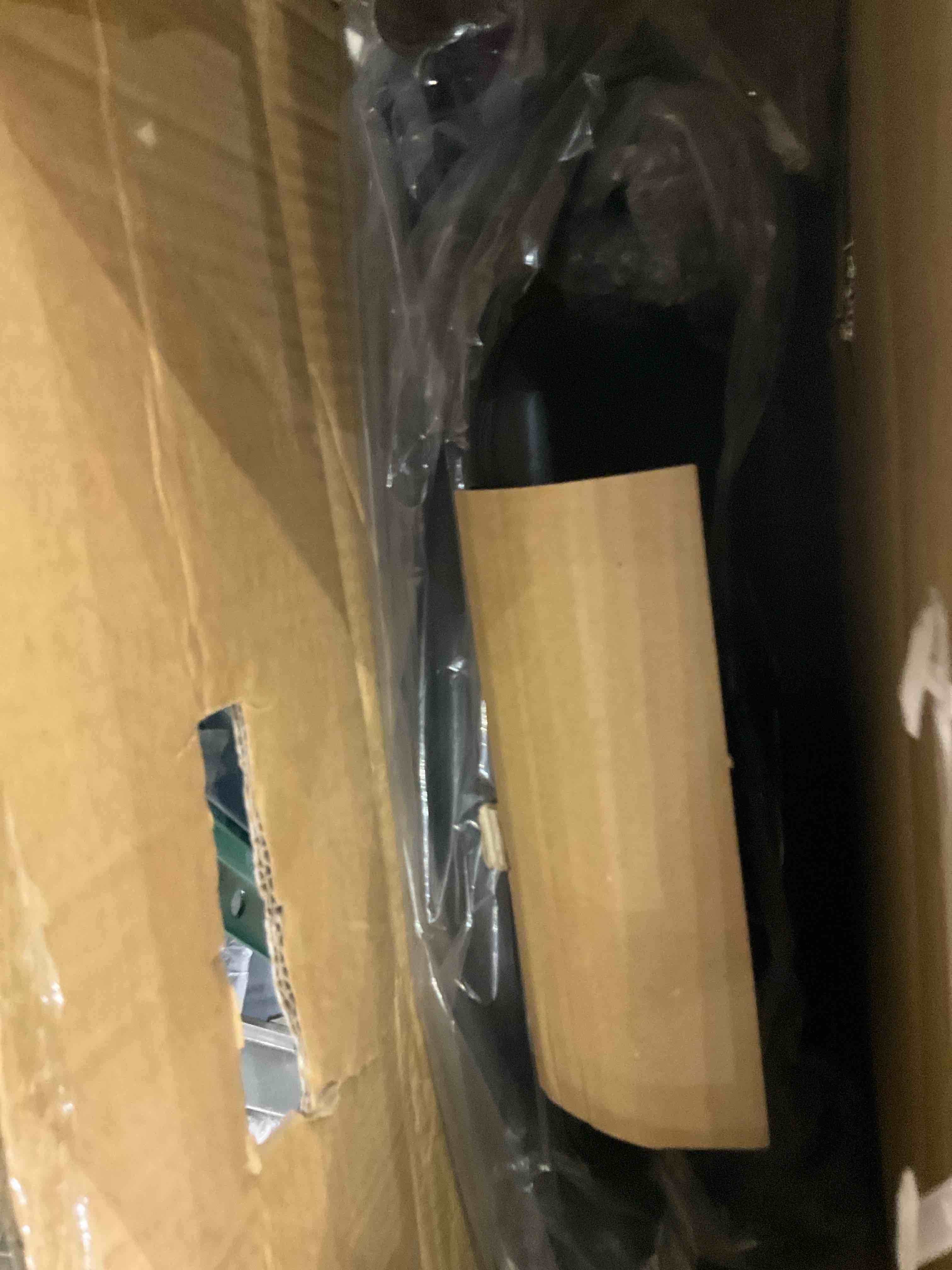 https://s3.amazonaws.com/lotting-images-prod/BargainHunt/EXS01497164_1715971477723.jpeg