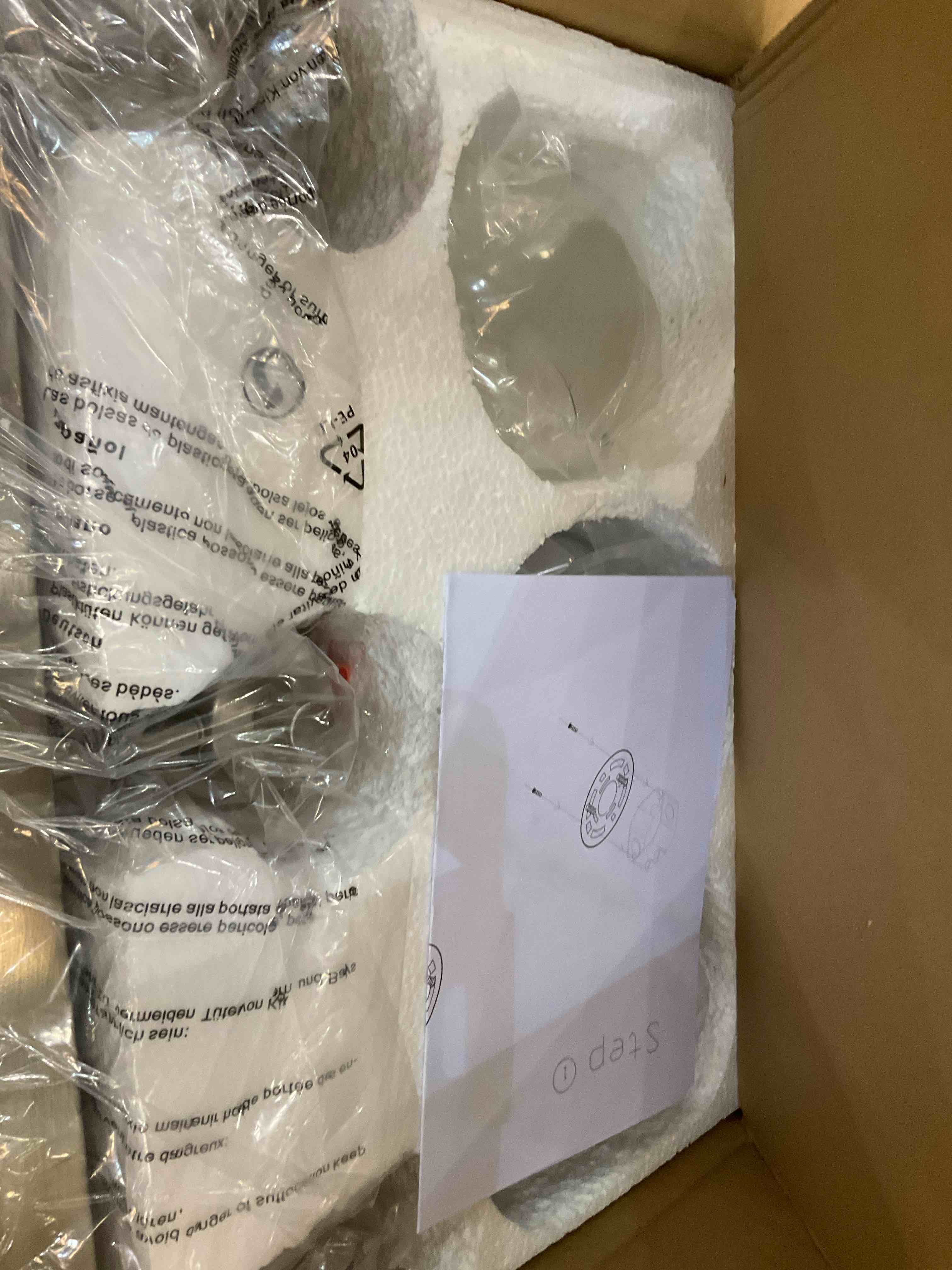 https://s3.amazonaws.com/lotting-images-prod/BargainHunt/EXS01497237_1716218975865.jpeg
