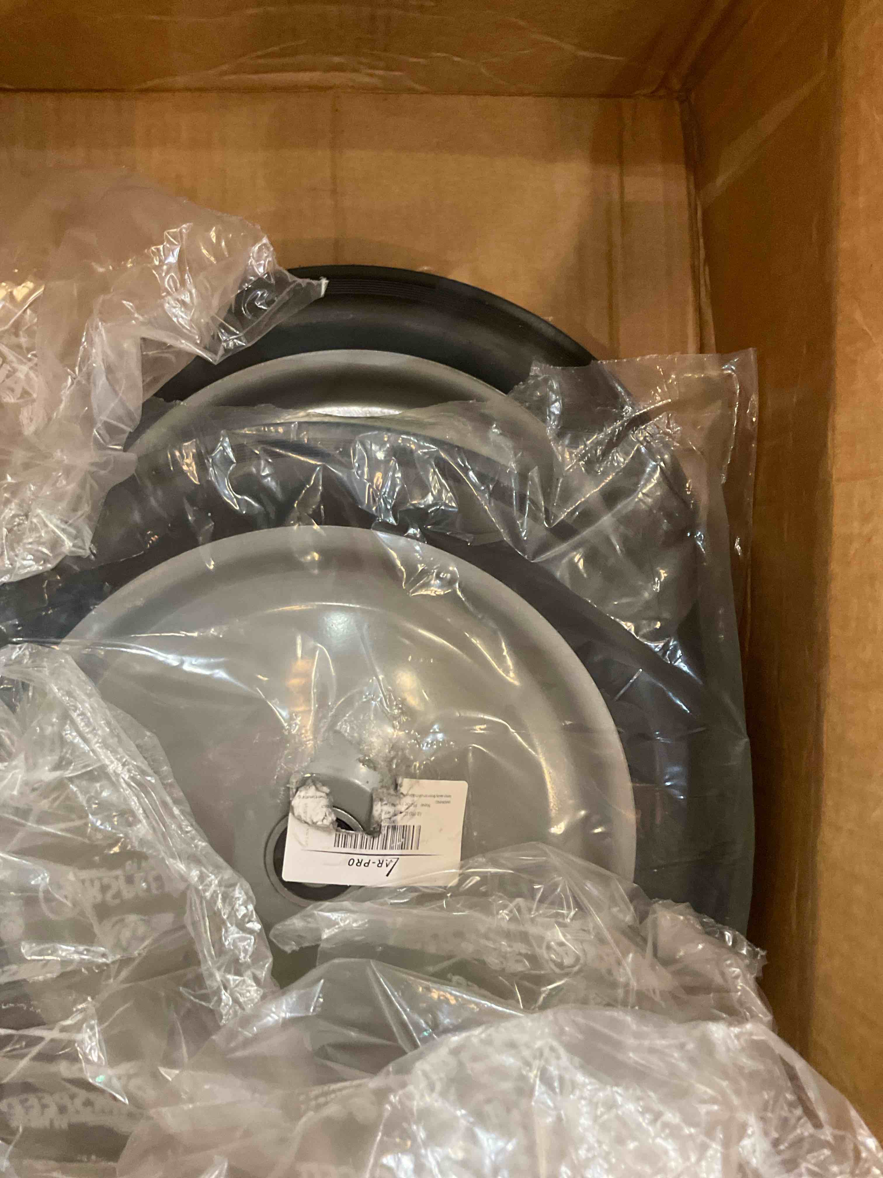 https://s3.amazonaws.com/lotting-images-prod/BargainHunt/EXS01497259_1716224774959.jpeg