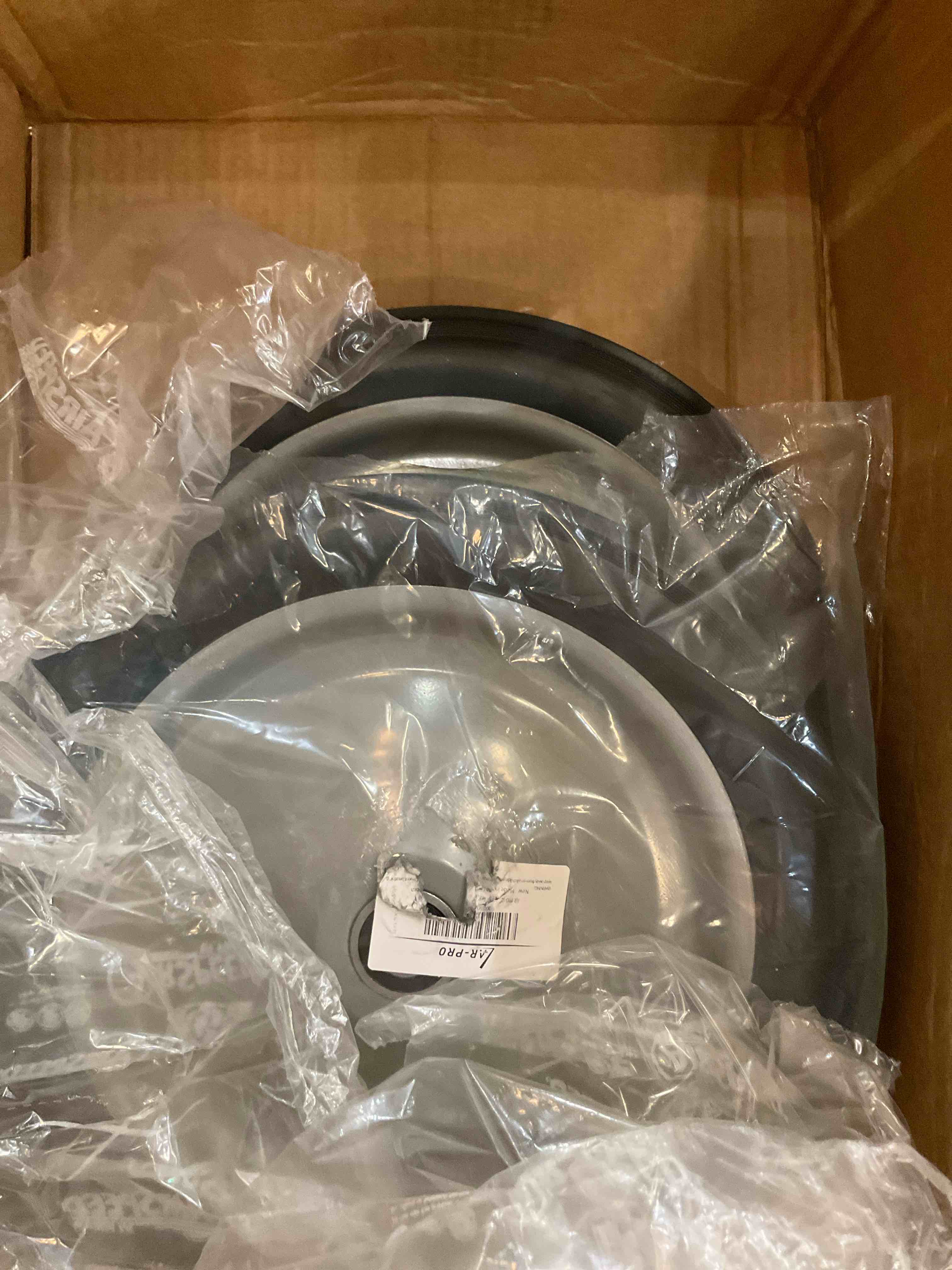https://s3.amazonaws.com/lotting-images-prod/BargainHunt/EXS01497259_1716224776105.jpeg