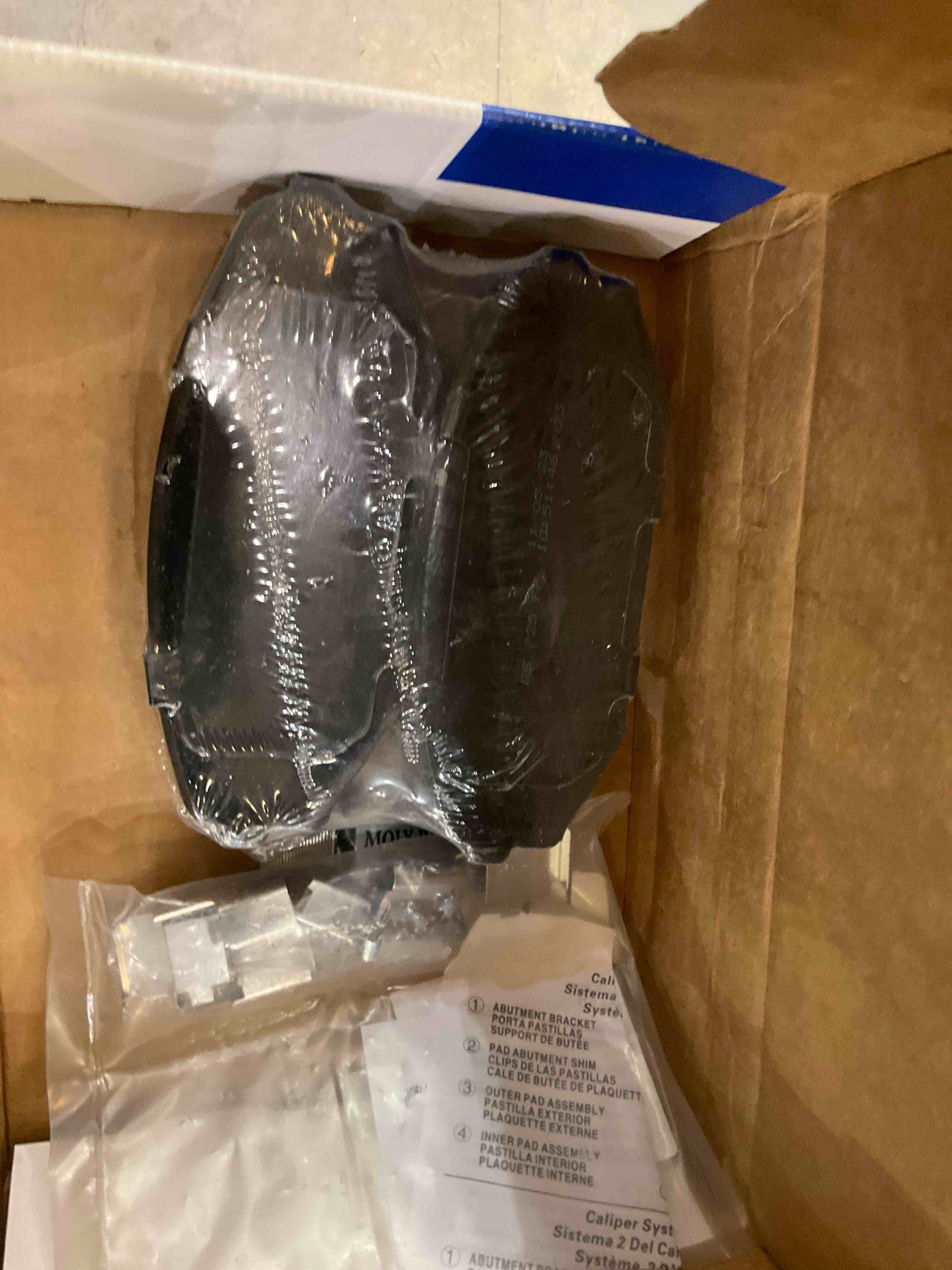 https://s3.amazonaws.com/lotting-images-prod/BargainHunt/EXS01497268_1716225799687.jpeg