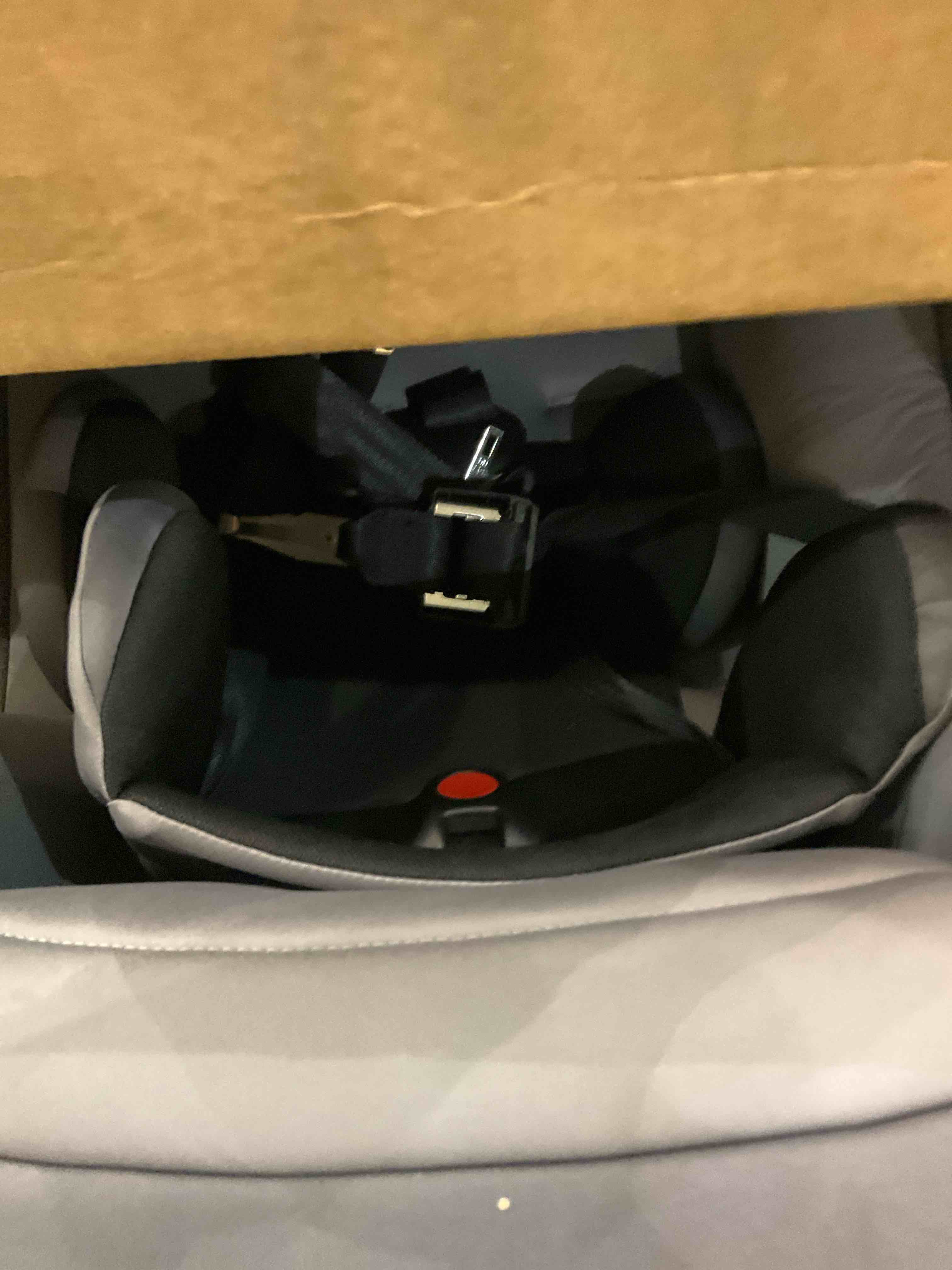 https://s3.amazonaws.com/lotting-images-prod/BargainHunt/EXS01497398_1716378252468.jpeg