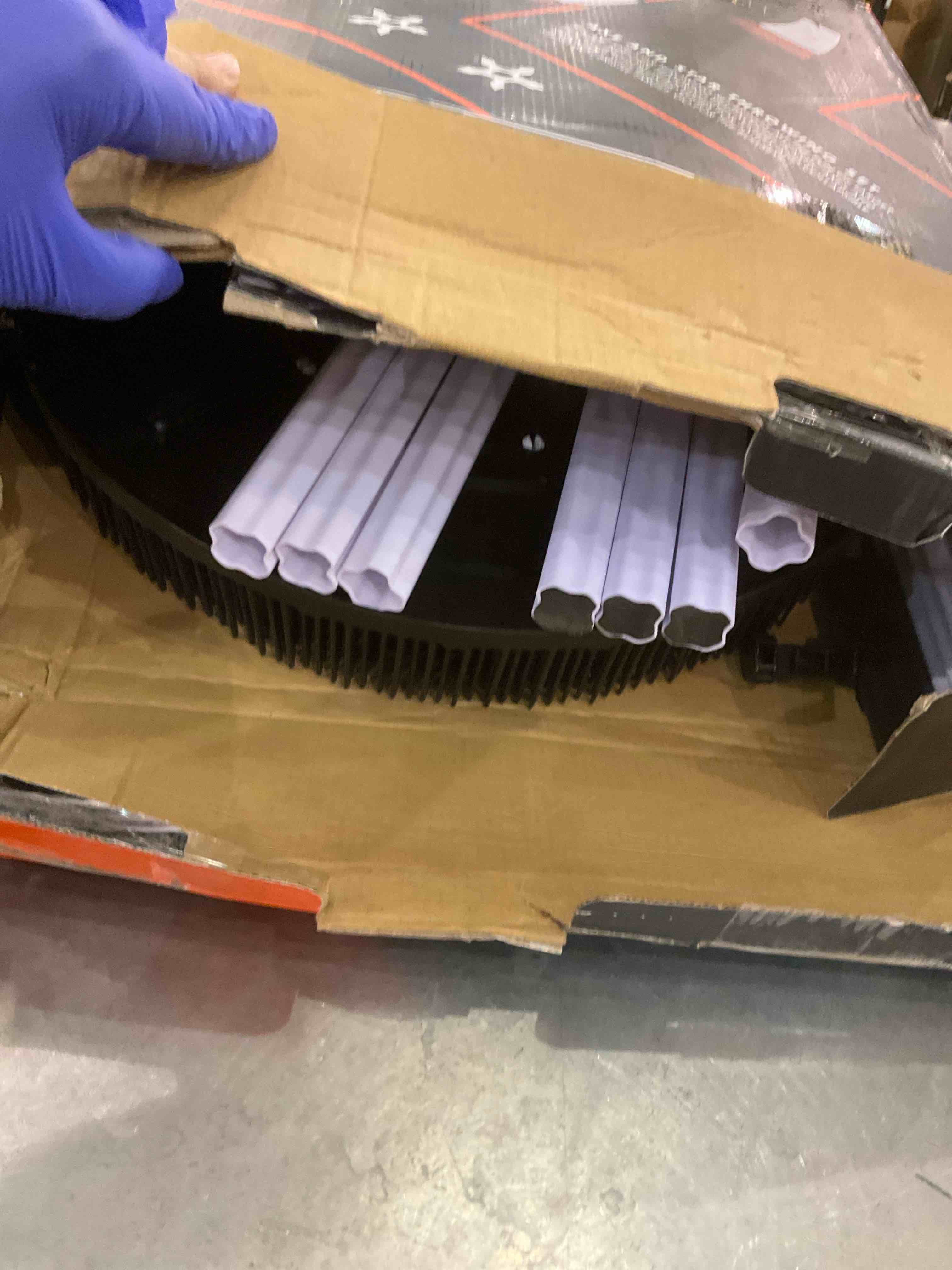 https://s3.amazonaws.com/lotting-images-prod/BargainHunt/EXS01497508_1720701134566.jpeg