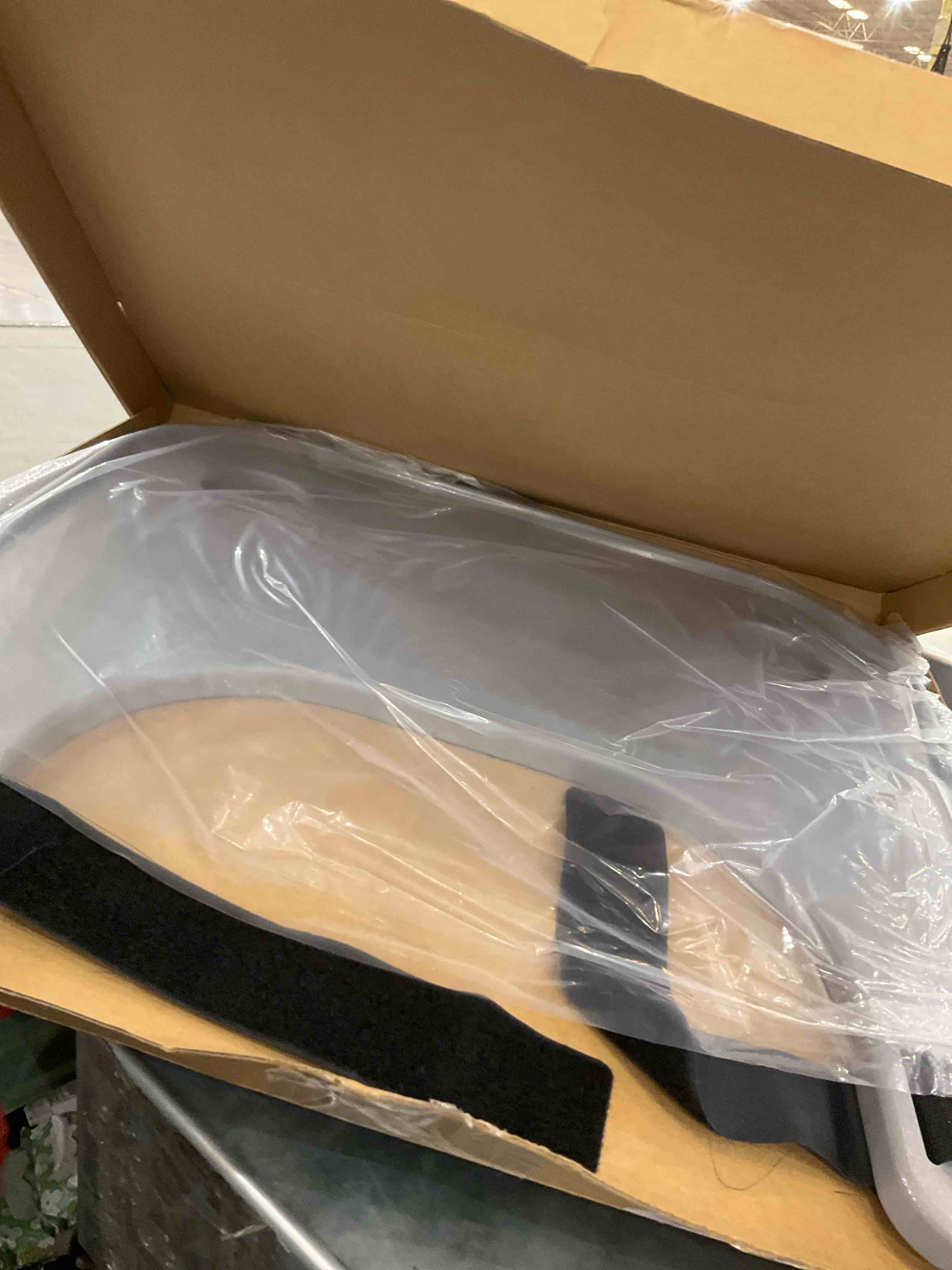https://s3.amazonaws.com/lotting-images-prod/BargainHunt/EXS01497782_1721058012903.jpeg