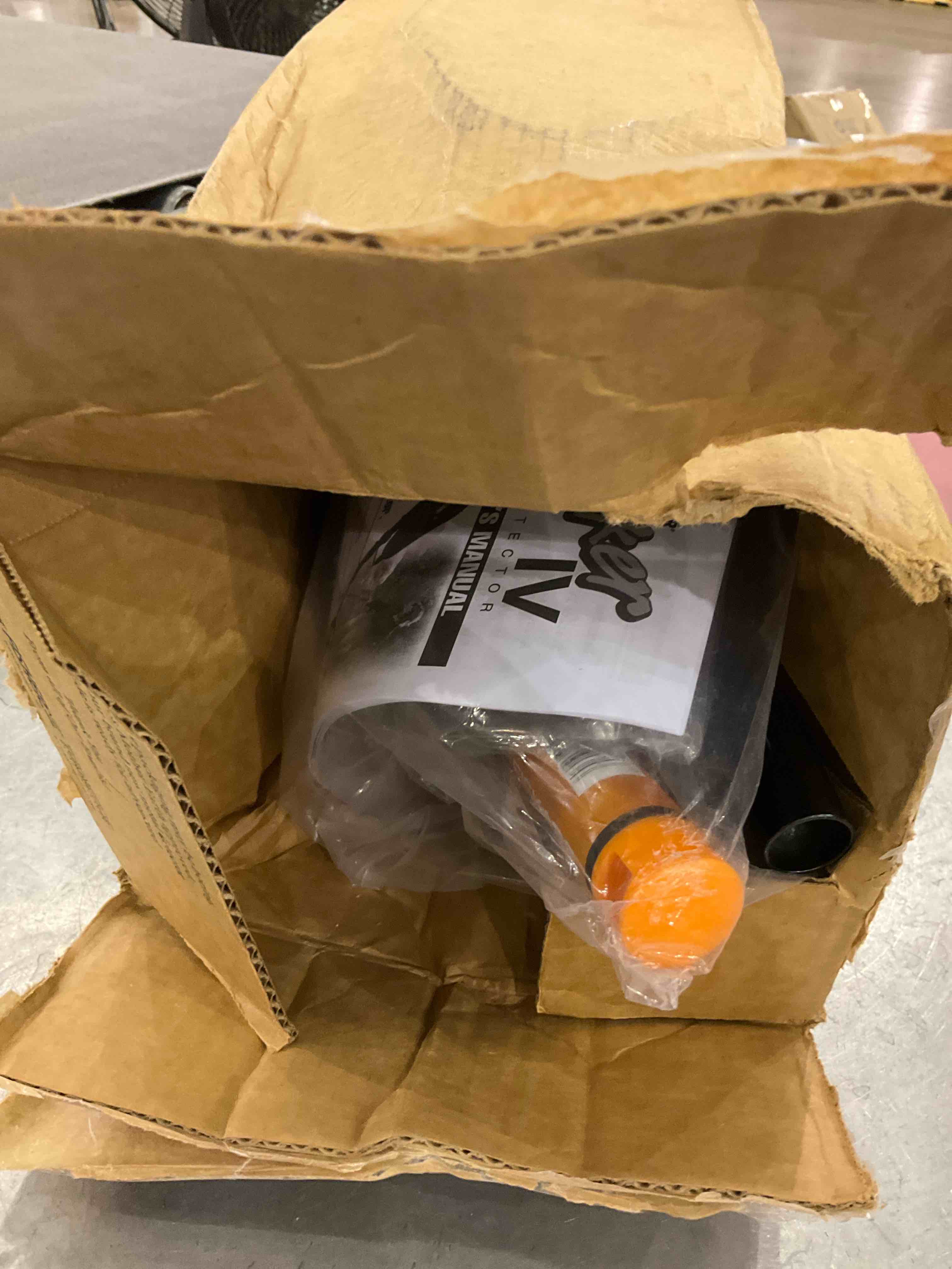 https://s3.amazonaws.com/lotting-images-prod/BargainHunt/EXS01497920_1721138201482.jpeg