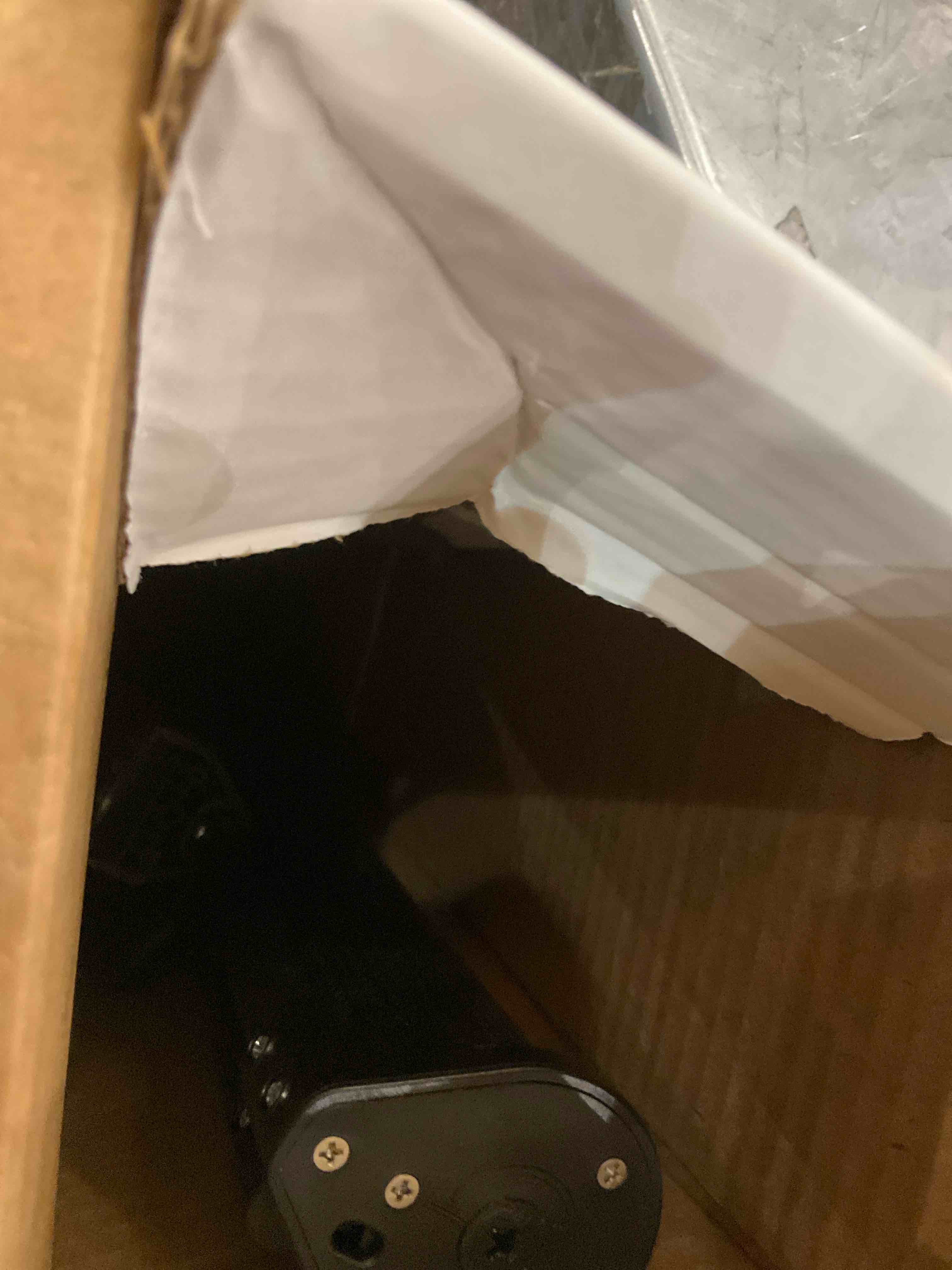 https://s3.amazonaws.com/lotting-images-prod/BargainHunt/EXS01497971_1721143990466.jpeg