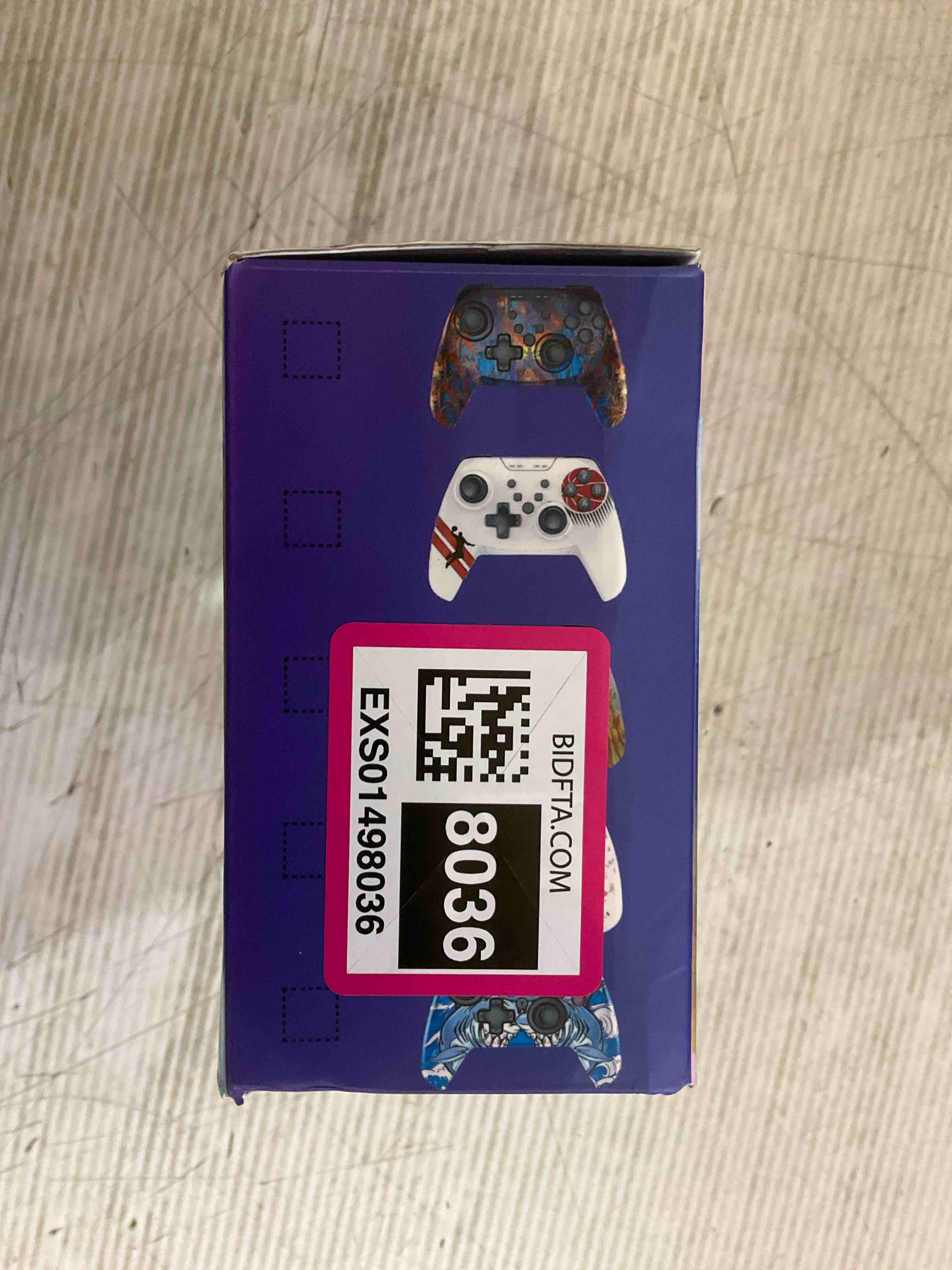 https://s3.amazonaws.com/lotting-images-prod/BargainHunt/EXS01498036_1716988999558.jpeg