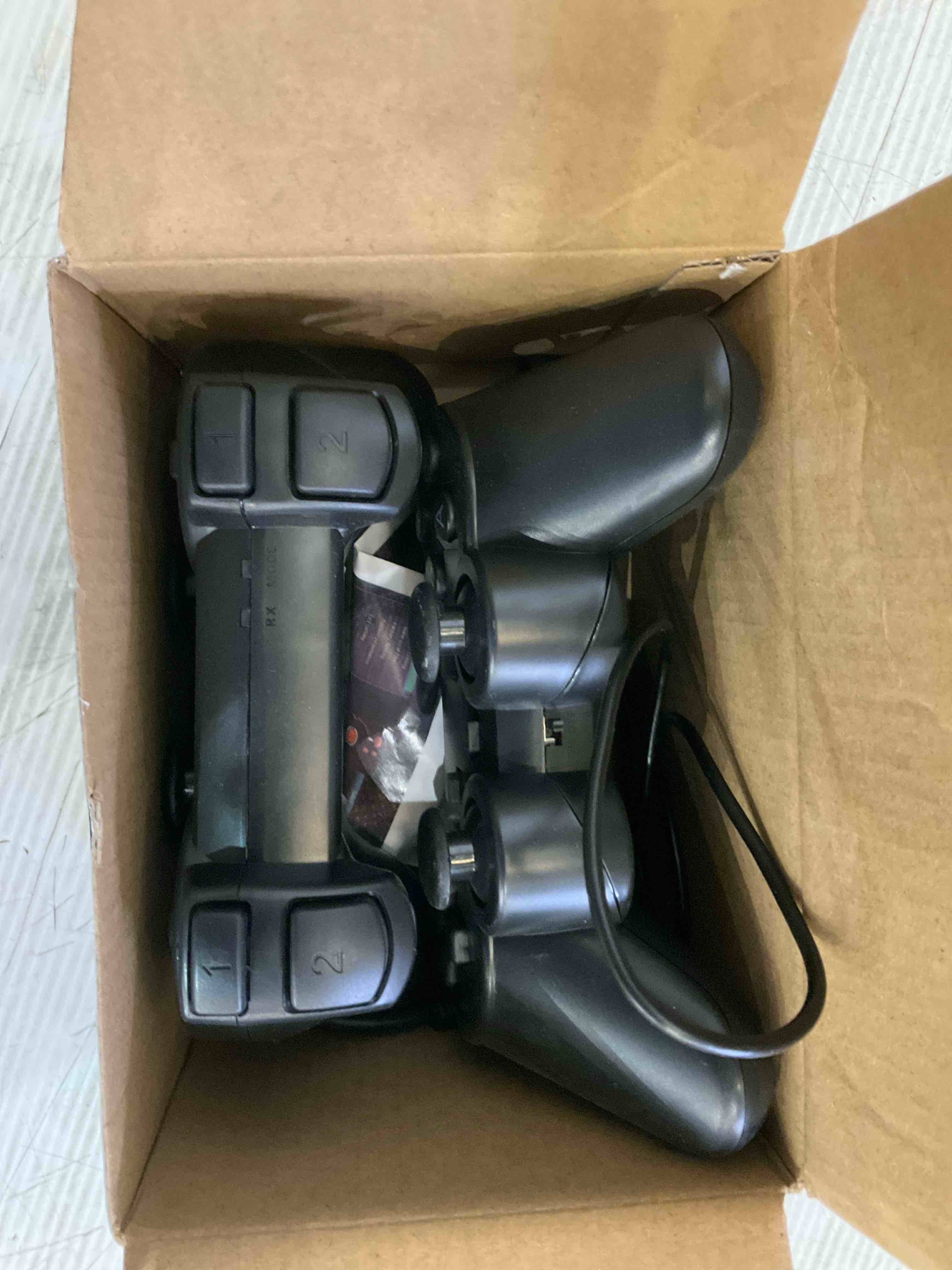 https://s3.amazonaws.com/lotting-images-prod/BargainHunt/EXS01498046_1716990109684.jpeg